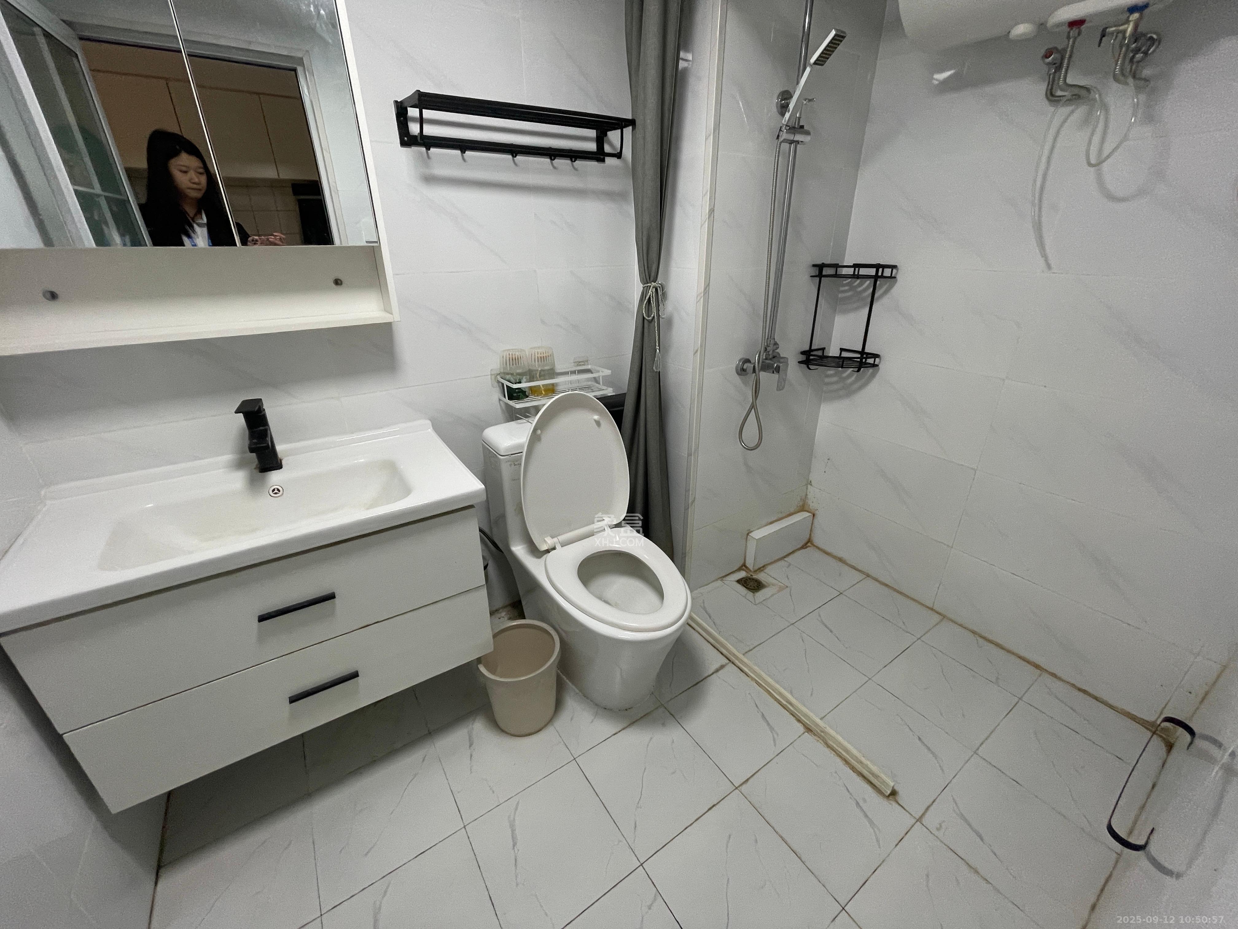 明昇壹城(明昇时代广场)三期 1室1厅1卫 2400.0元/月 明昇壹城(明昇时代广场)三期 1室1厅1卫 2400.0元/月室内图