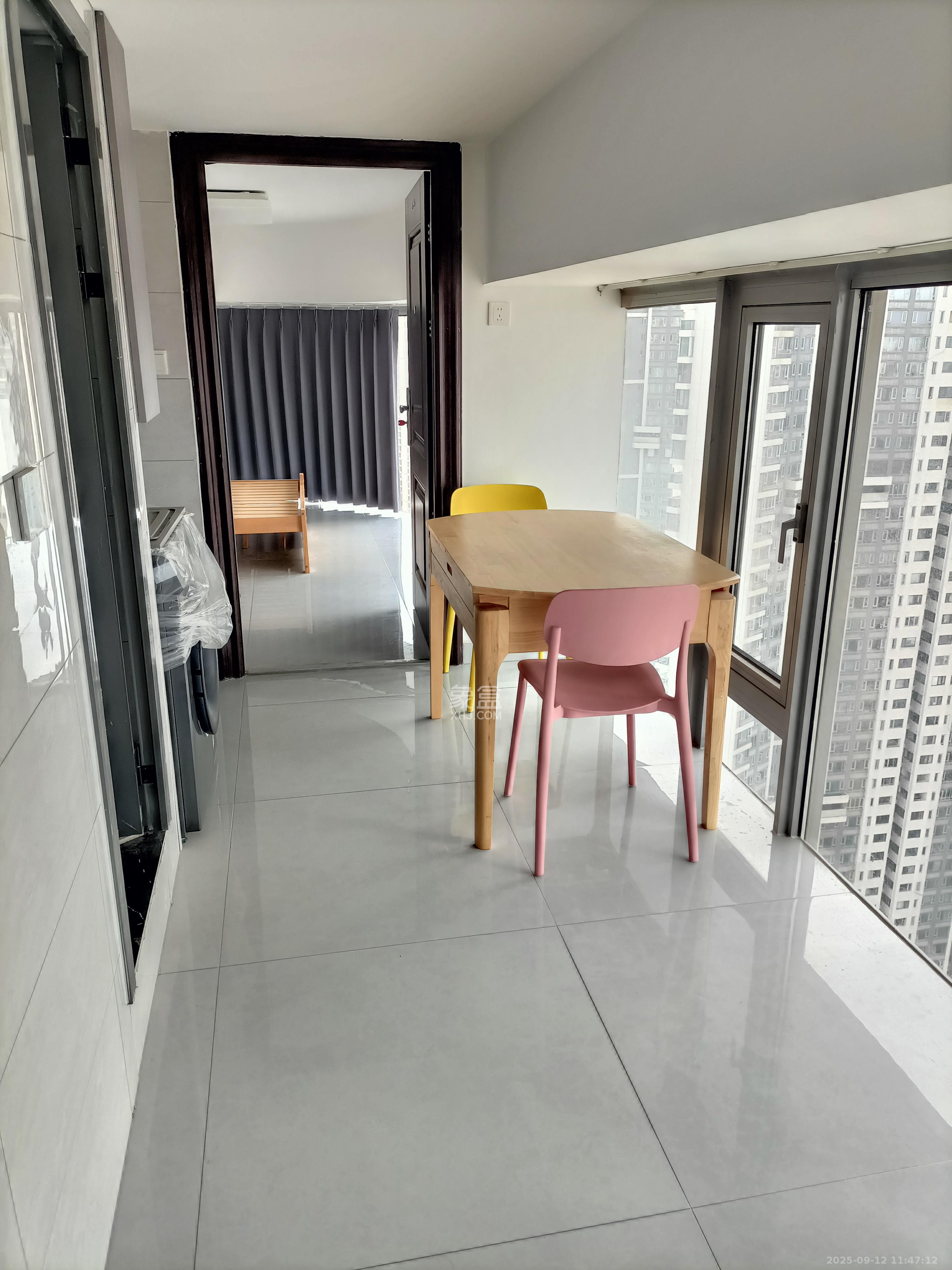 保利天禧EF区  1室1厅1卫    1550.0元/月室内图