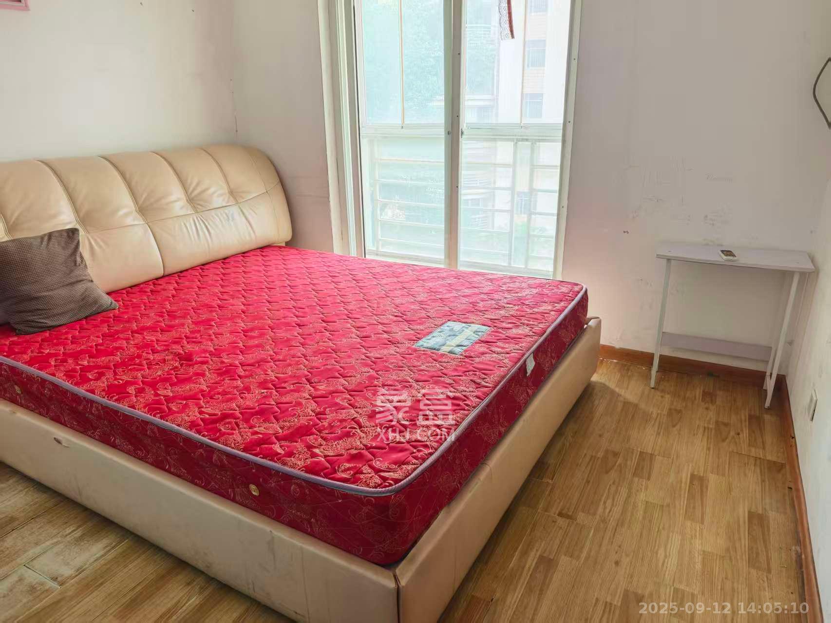 美林景园 3室2厅2卫 2500.0元/月 美林景园 3室2厅2卫 2500.0元/月室内图