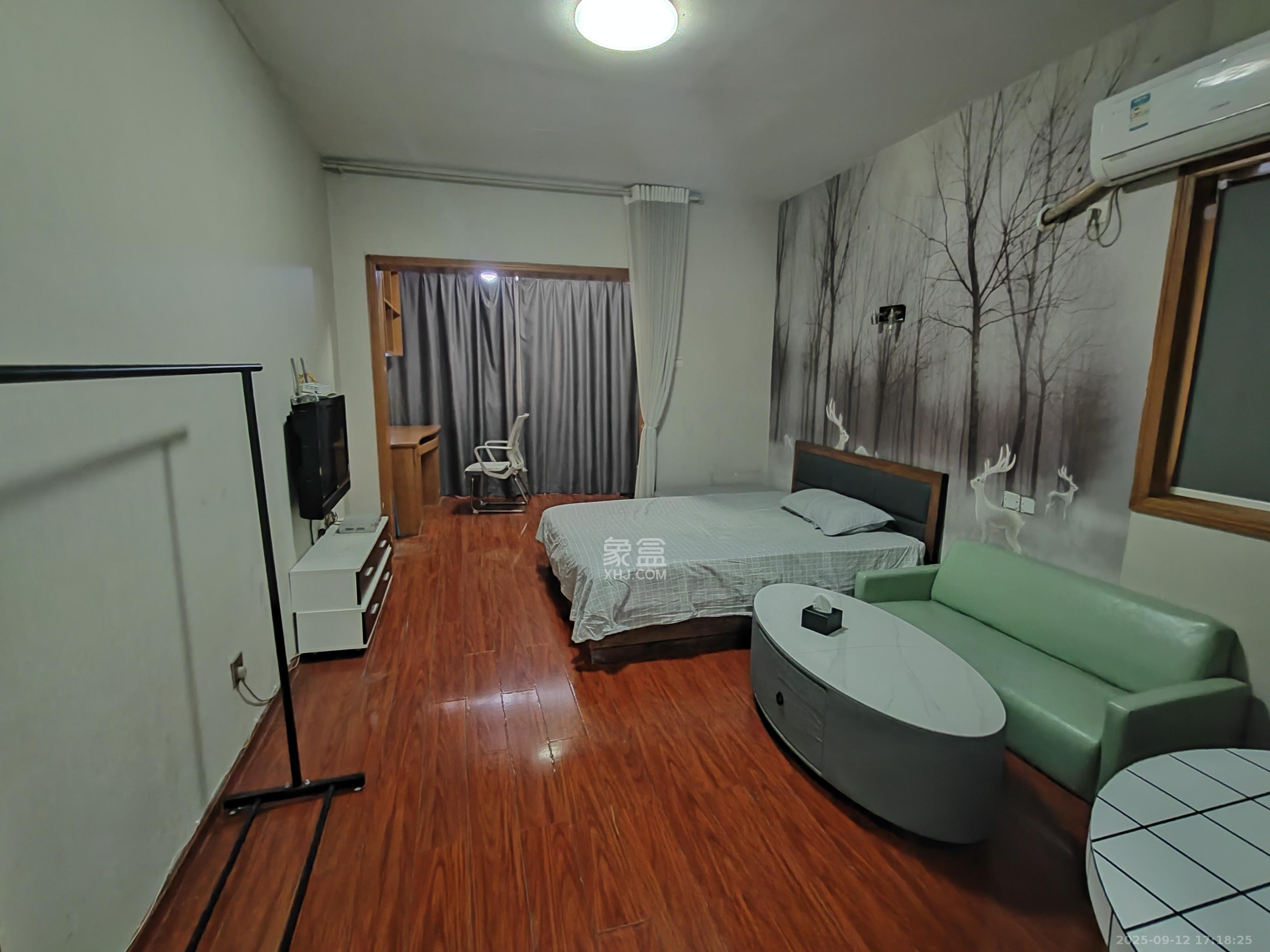 景江东方 1室1厅1卫 1500.0元/月 景江东方 1室1厅1卫 1500.0元/月室内图