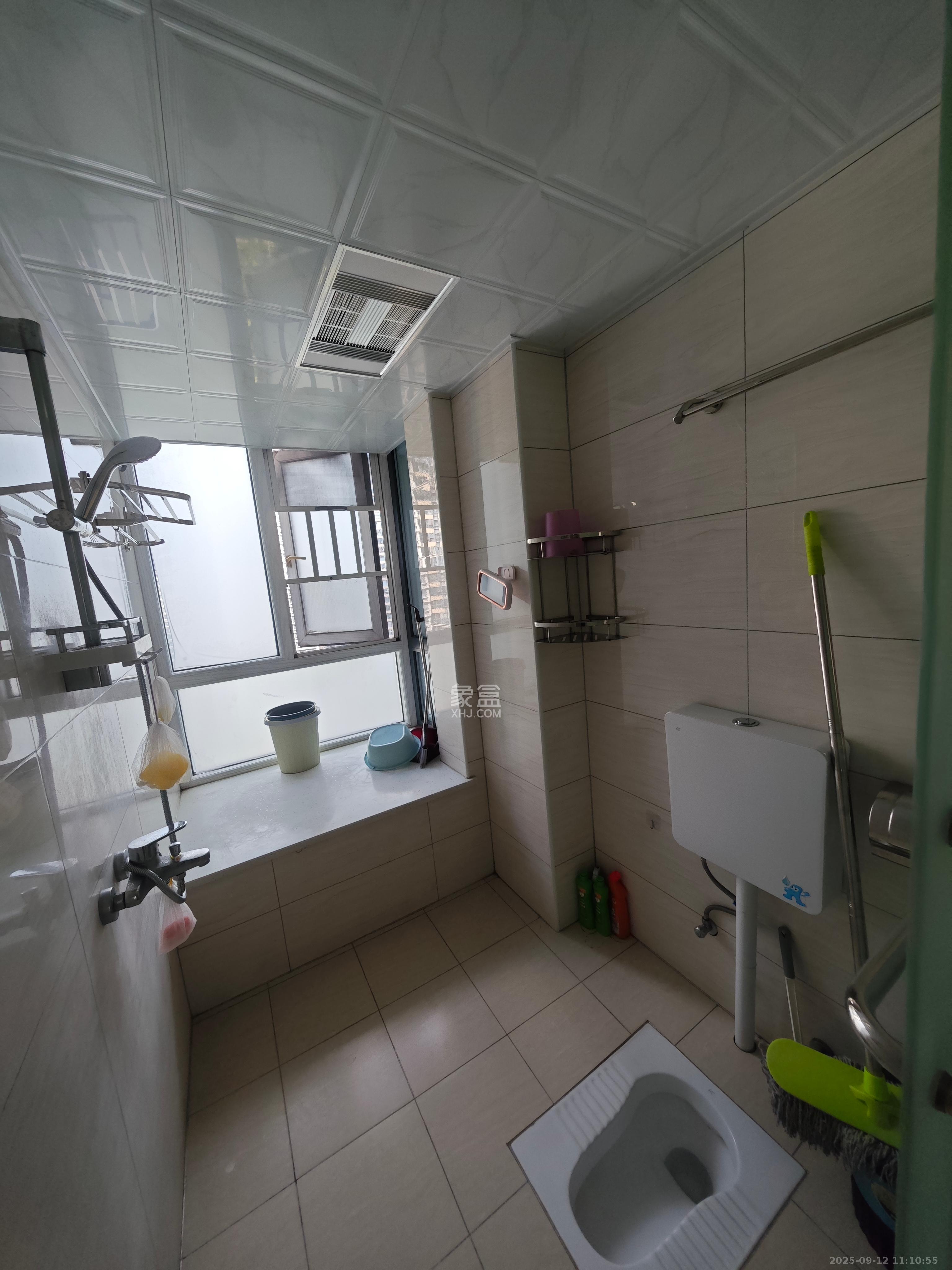 北辰三角洲E3区  4室2厅2卫    5500.0元/月室内图