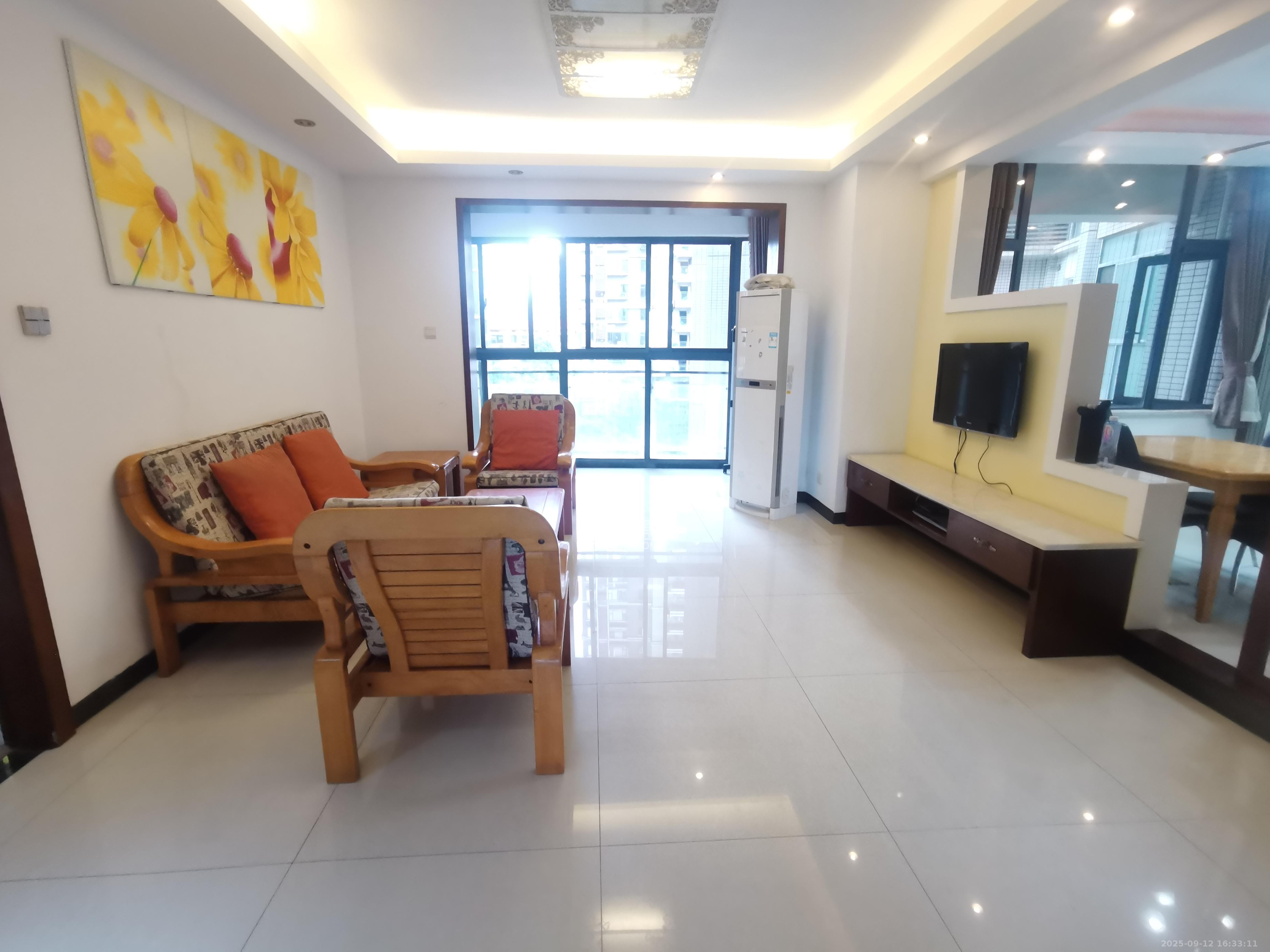 西城龙庭 4室2厅2卫 3000.0元/月 西城龙庭 4室2厅2卫 3000.0元/月室内图