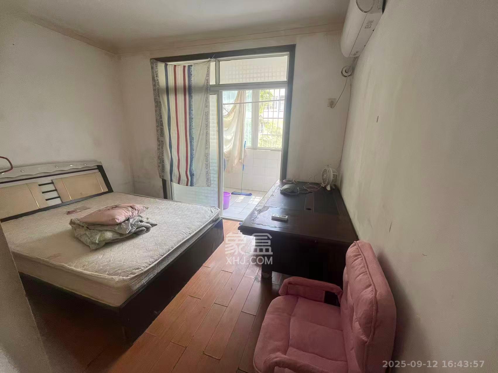 新星小区 3室2厅2卫 1700.0元/月 新星小区 3室2厅2卫 1700.0元/月室内图