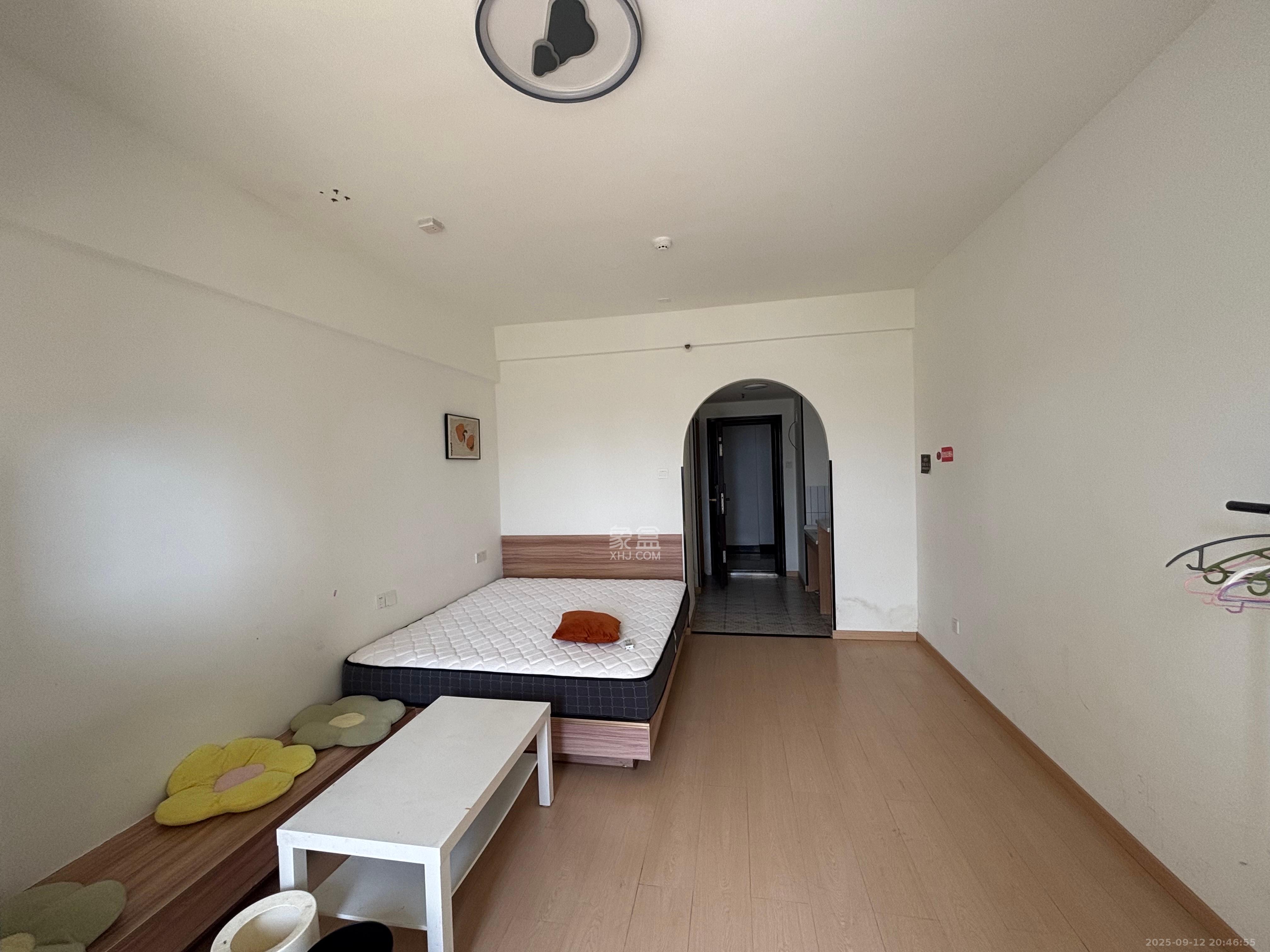 七彩丽都 1室1厅1卫 1800.0元/月 七彩丽都 1室1厅1卫 1800.0元/月室内图