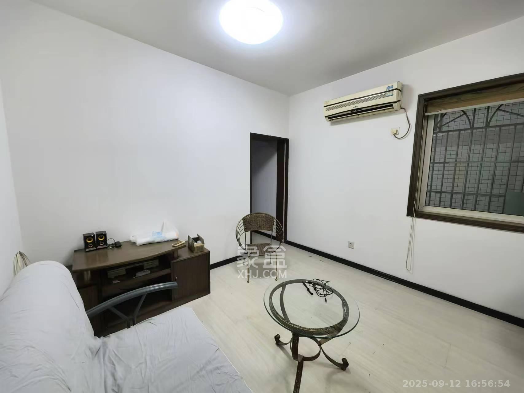 几米空间  1室1厅1卫    1300.0元/月室内图