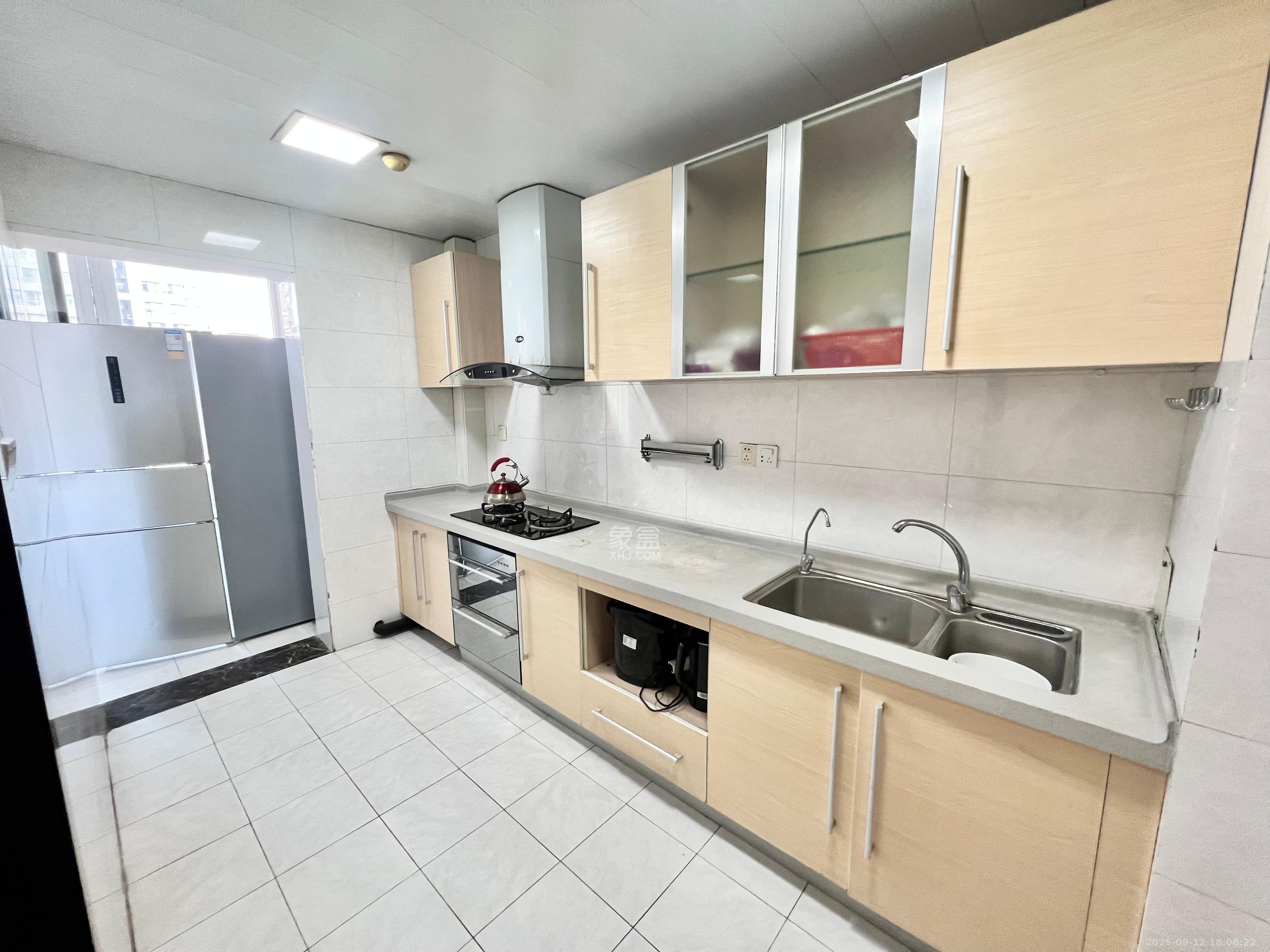 HC新城(建工集团单位房) 3室2厅2卫 2600.0元/月 HC新城(建工集团单位房) 3室2厅2卫 2600.0元/月室内图