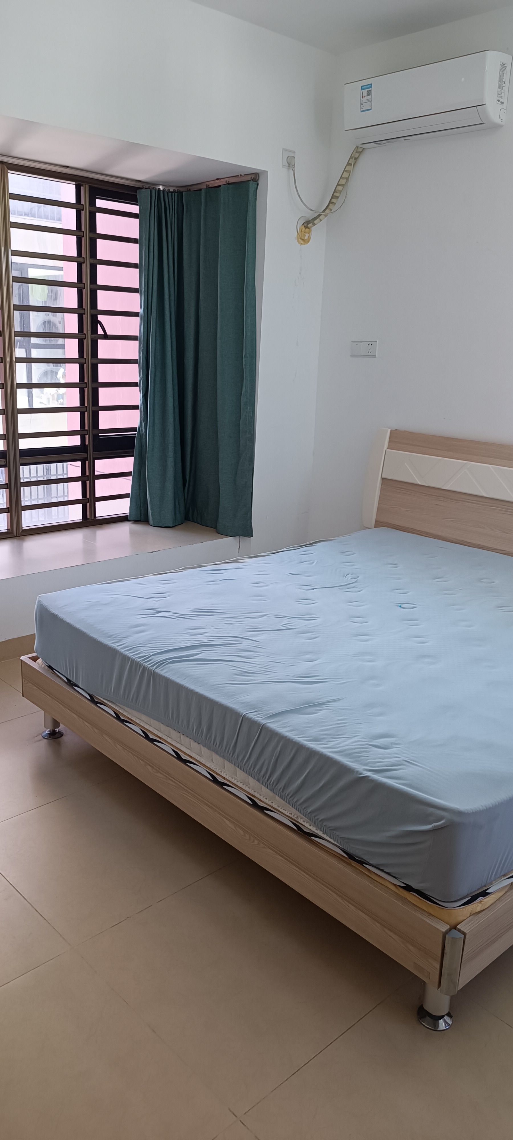 侨中里(教师公寓)  3室1厅1卫    3200.0元/月 侨中里(教师公寓)  3室1厅1卫    3200.0元/月室内图