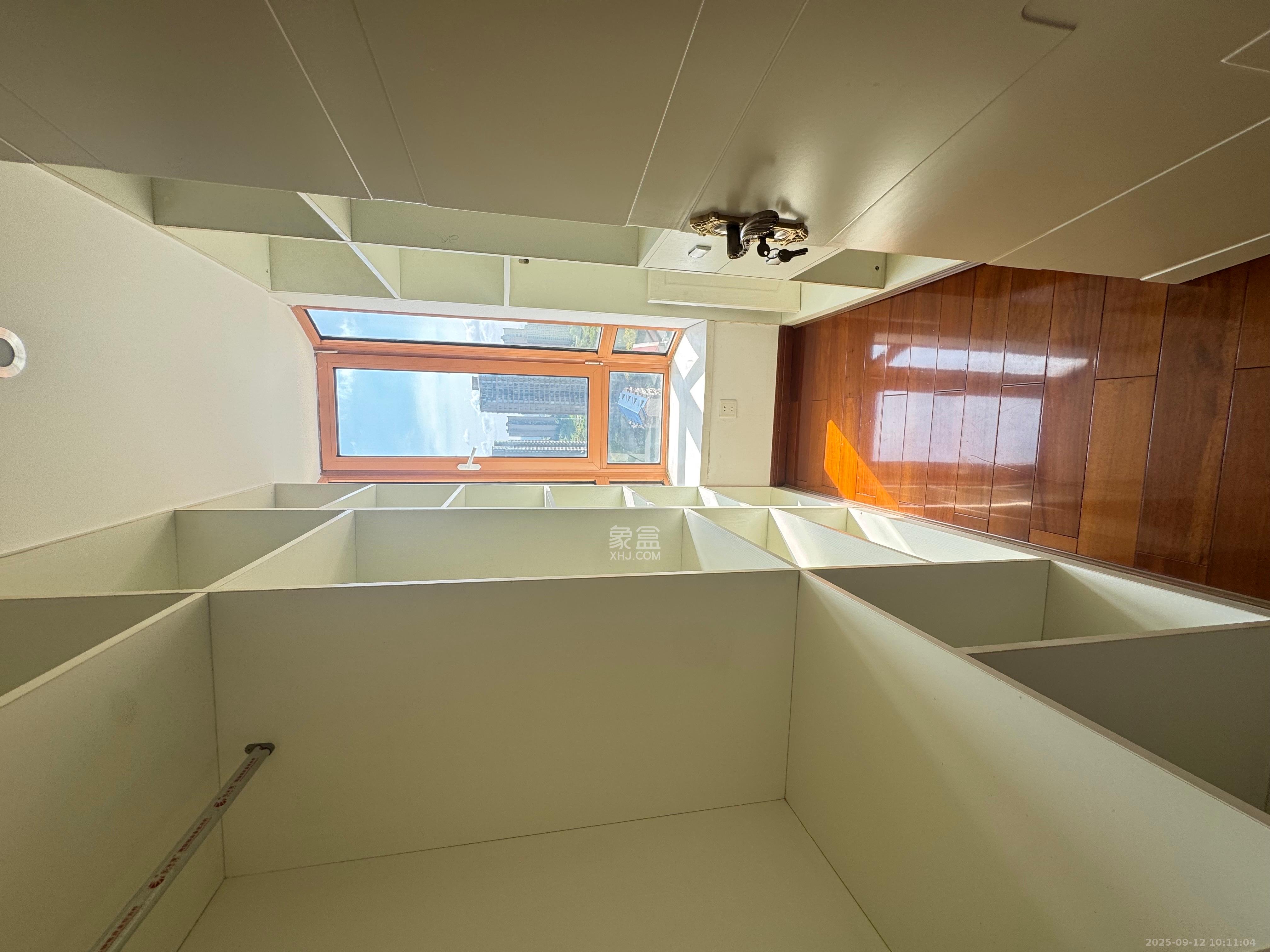 世嘉国际华城  4室2厅1卫    3800.0元/月 世嘉国际华城  4室2厅1卫    3800.0元/月室内图