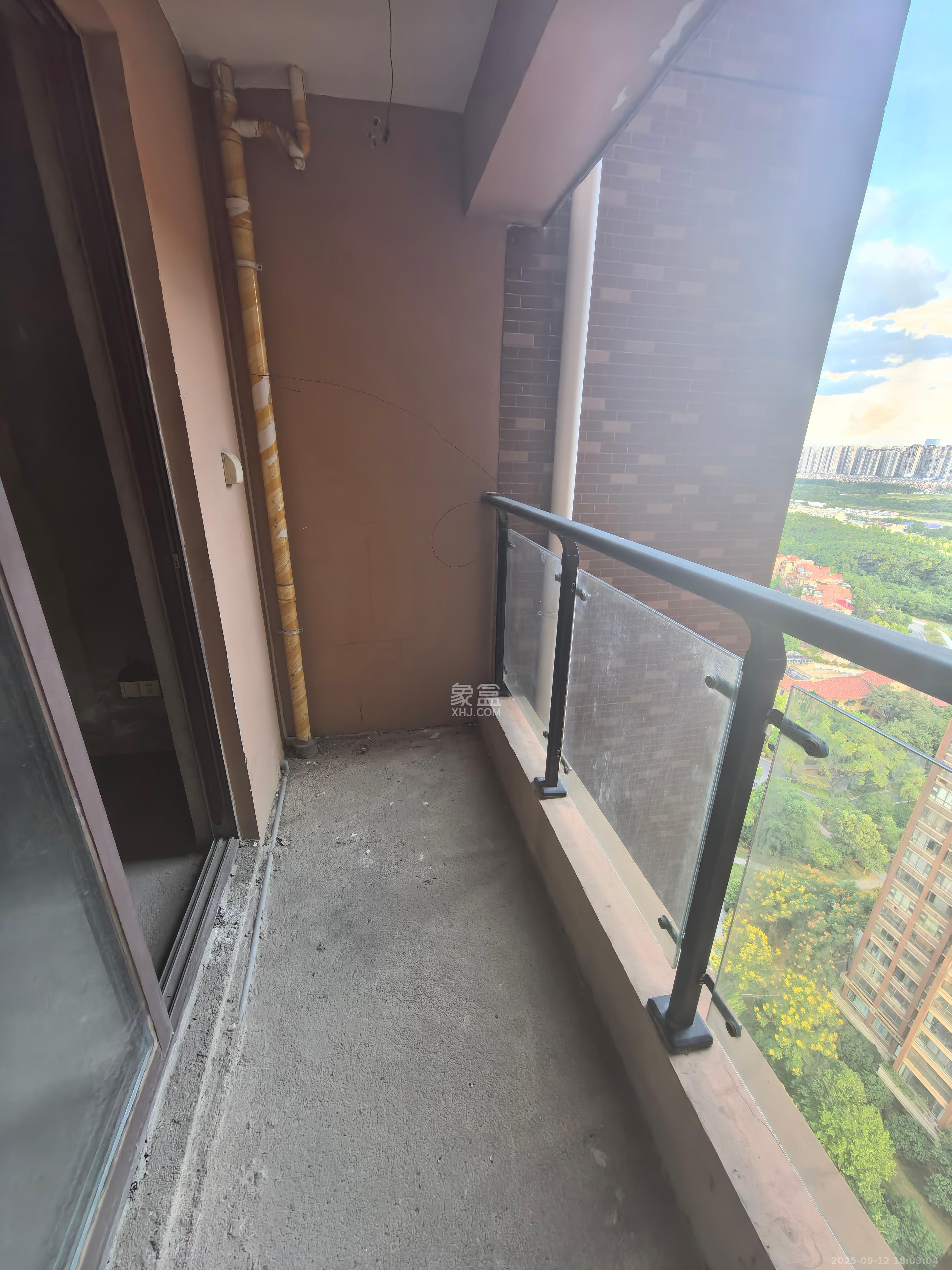 金色溪泉湾 3室2厅2卫 1500.0元/月 金色溪泉湾 3室2厅2卫 1500.0元/月室内图