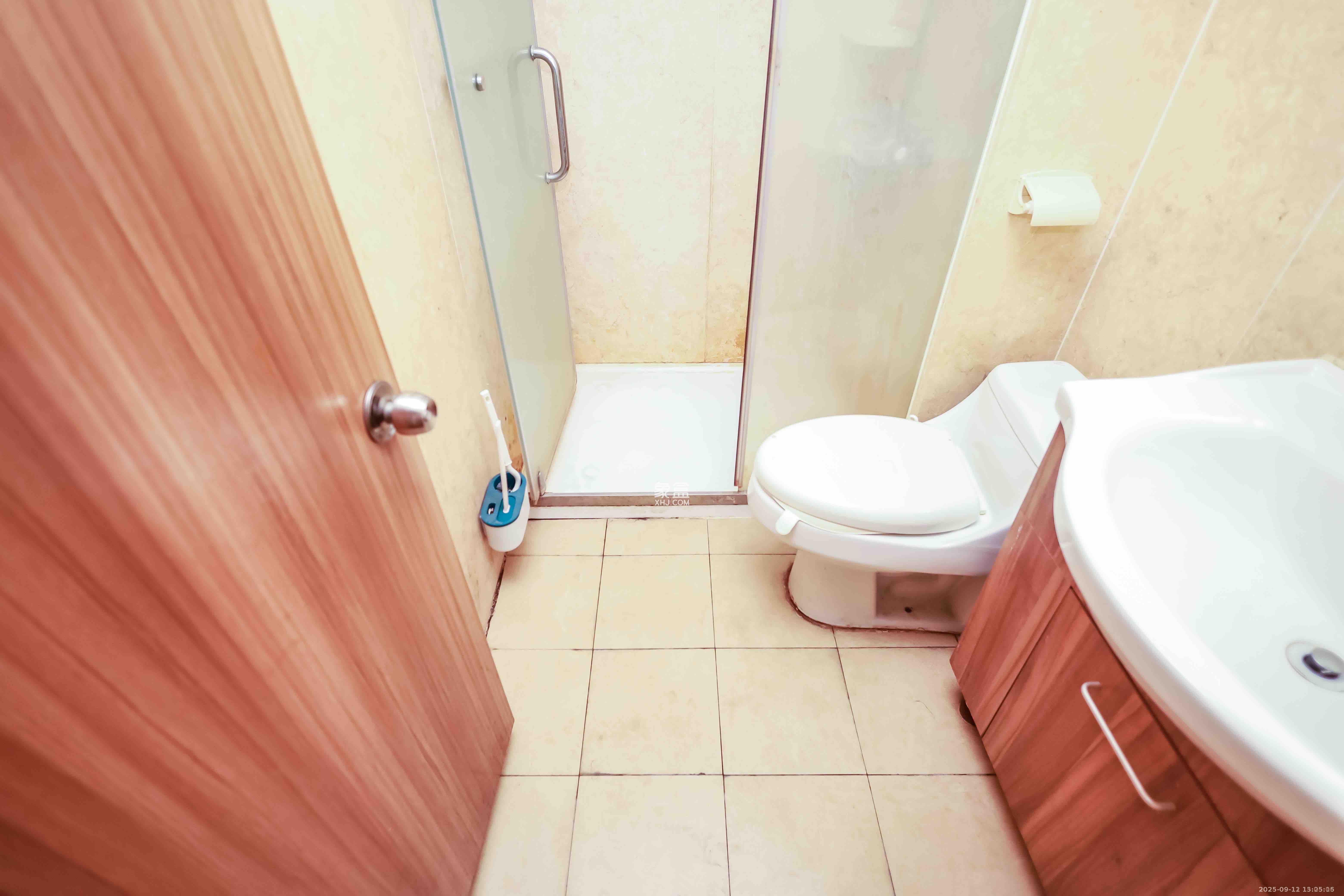 麓谷小镇  3室2厅1卫    2200.0元/月室内图