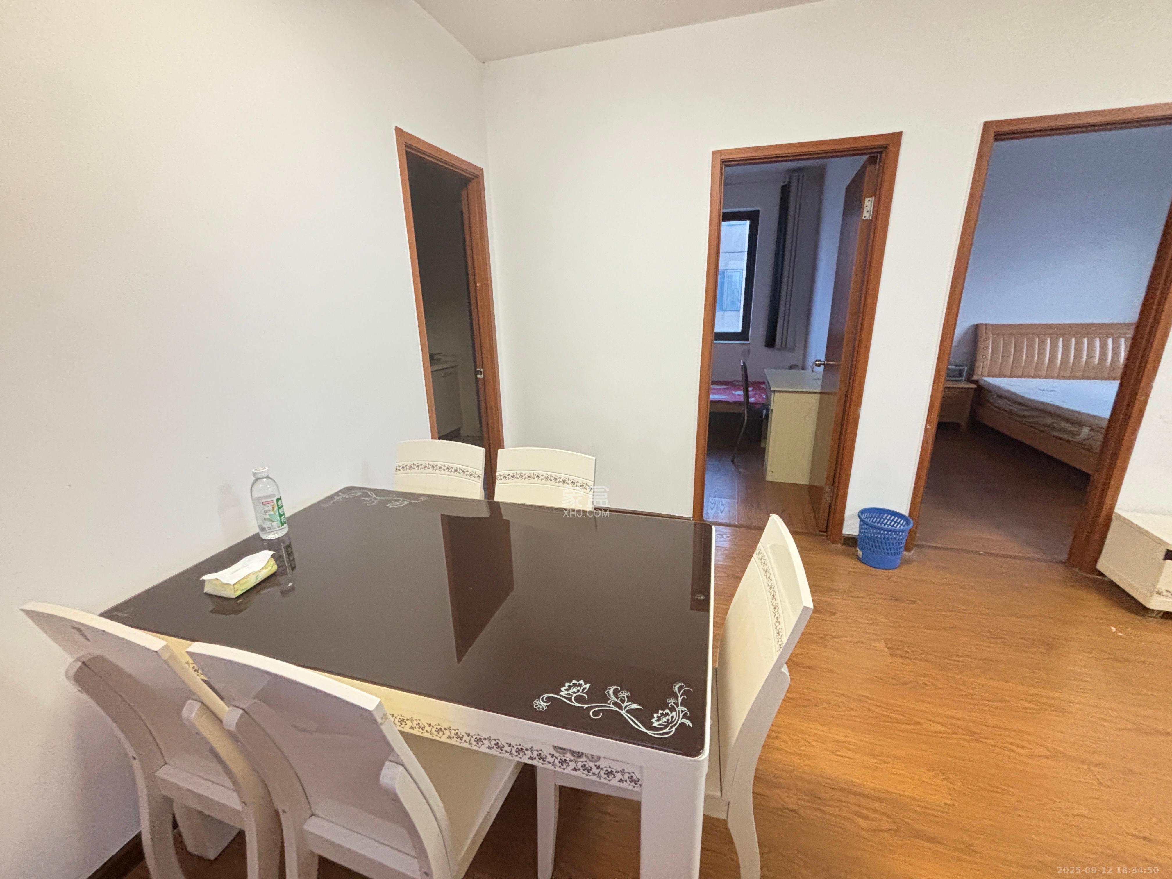 花漾年华（桂花园）  2室2厅1卫    1800.0元/月室内图