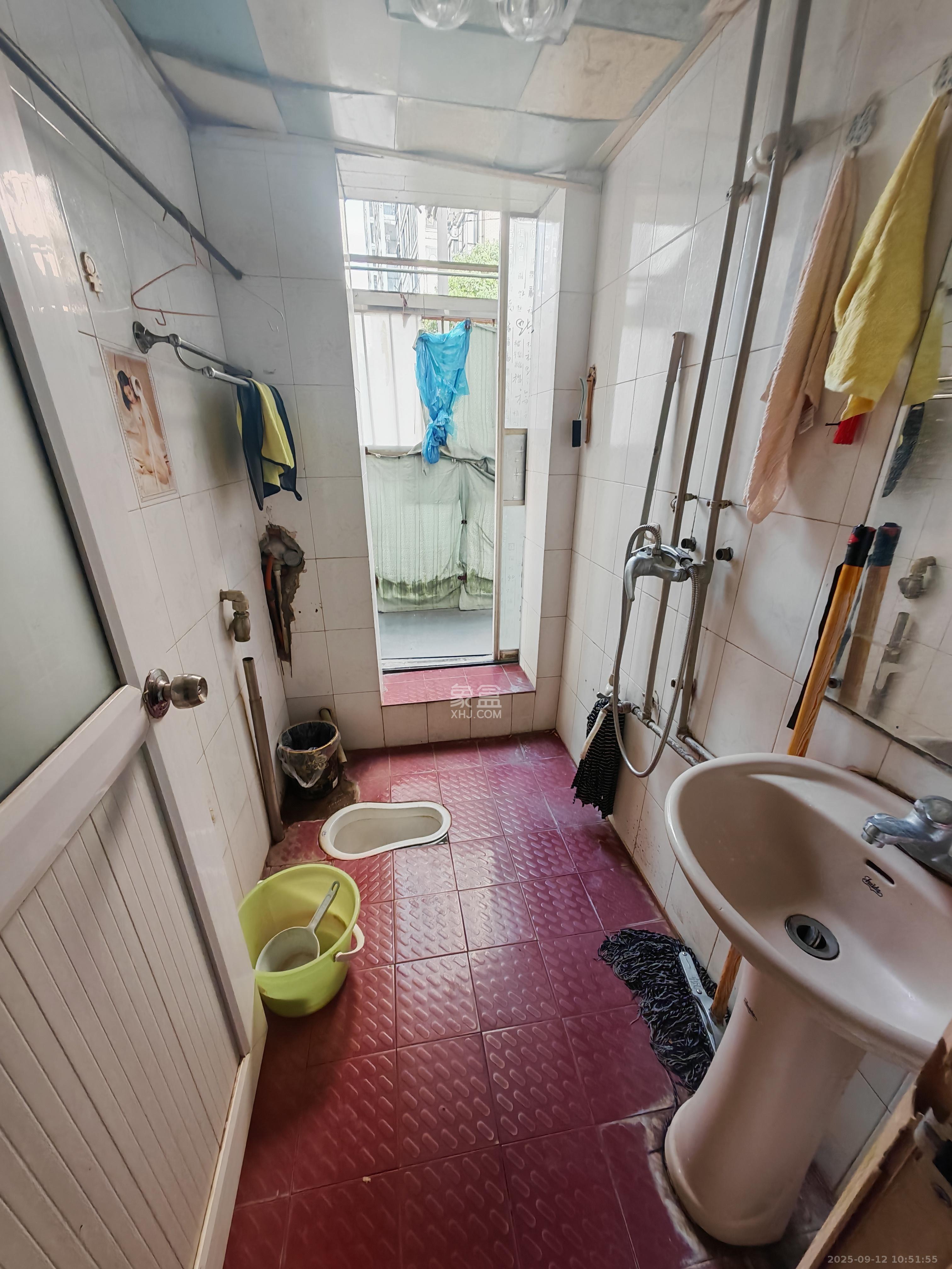 妹子山社区(曙光社区) 2室1厅1卫 1400.0元/月 妹子山社区(曙光社区) 2室1厅1卫 1400.0元/月室内图