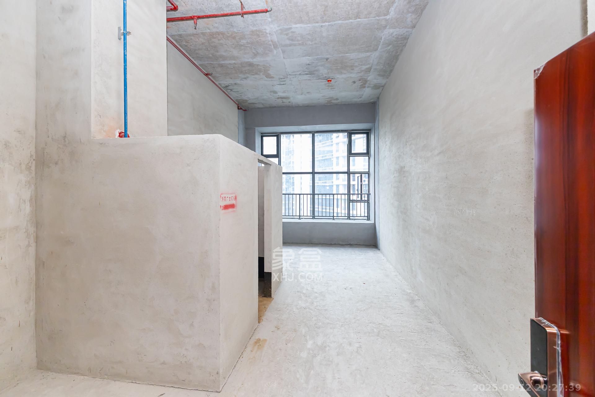 长燃润和天地(长润小区印湘江)  2室1厅1卫    20.8万 长燃润和天地(长润小区印湘江)  2室1厅1卫    20.8万客厅