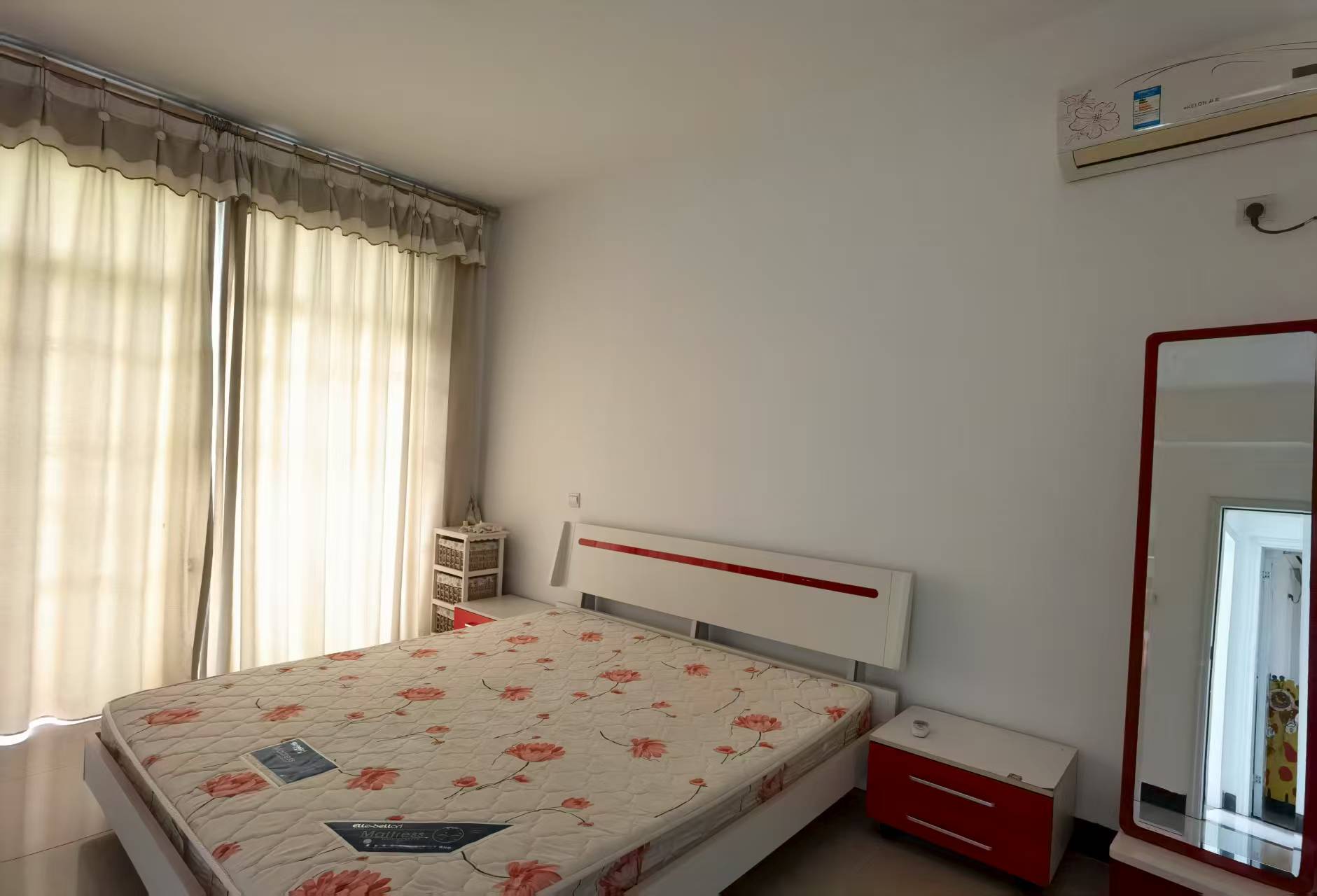 兆南绿岛家园 1室2厅2卫 3800.0元/月 兆南绿岛家园 1室2厅2卫 3800.0元/月室内图