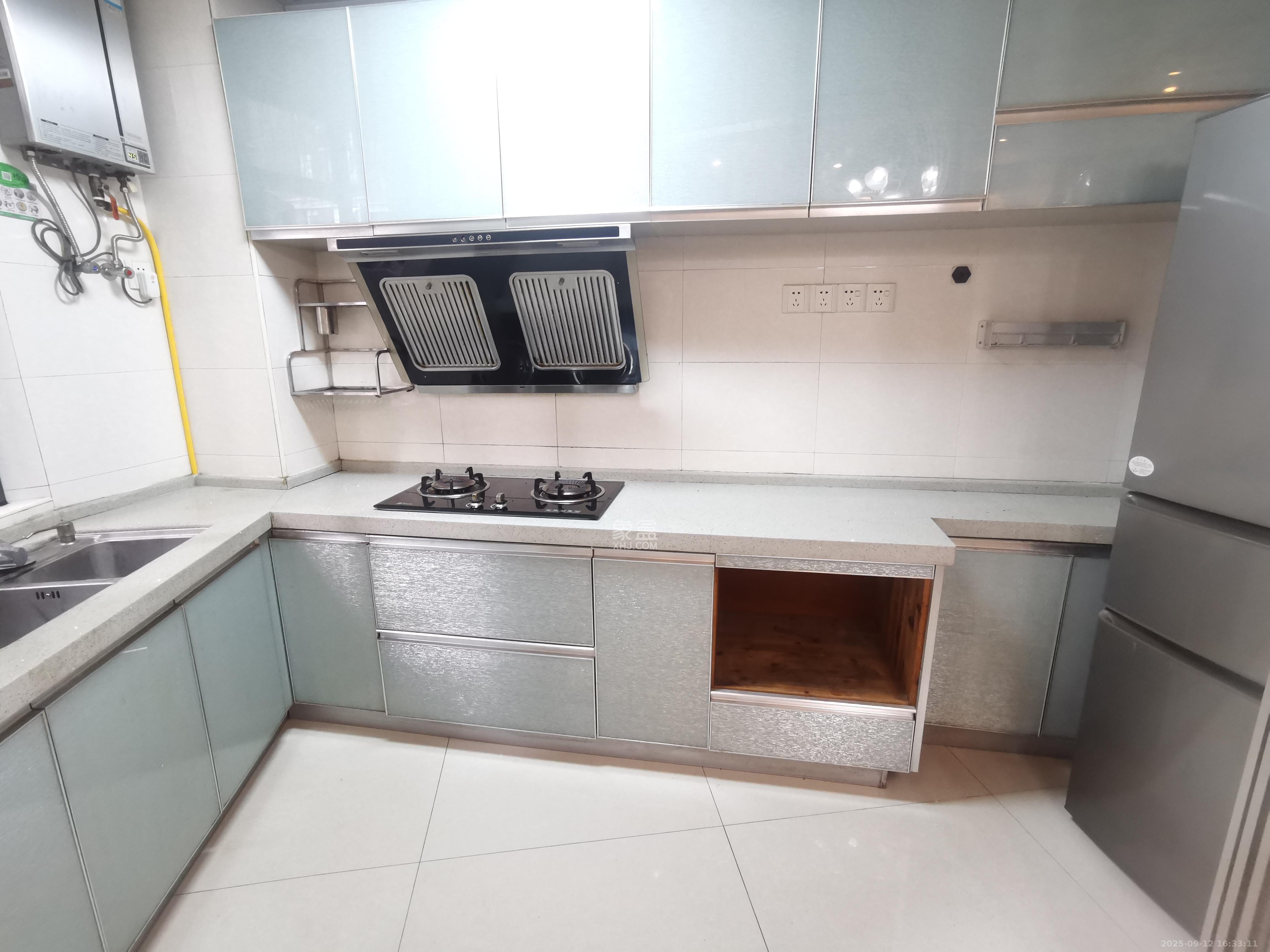 西城龙庭 4室2厅2卫 3000.0元/月 西城龙庭 4室2厅2卫 3000.0元/月室内图