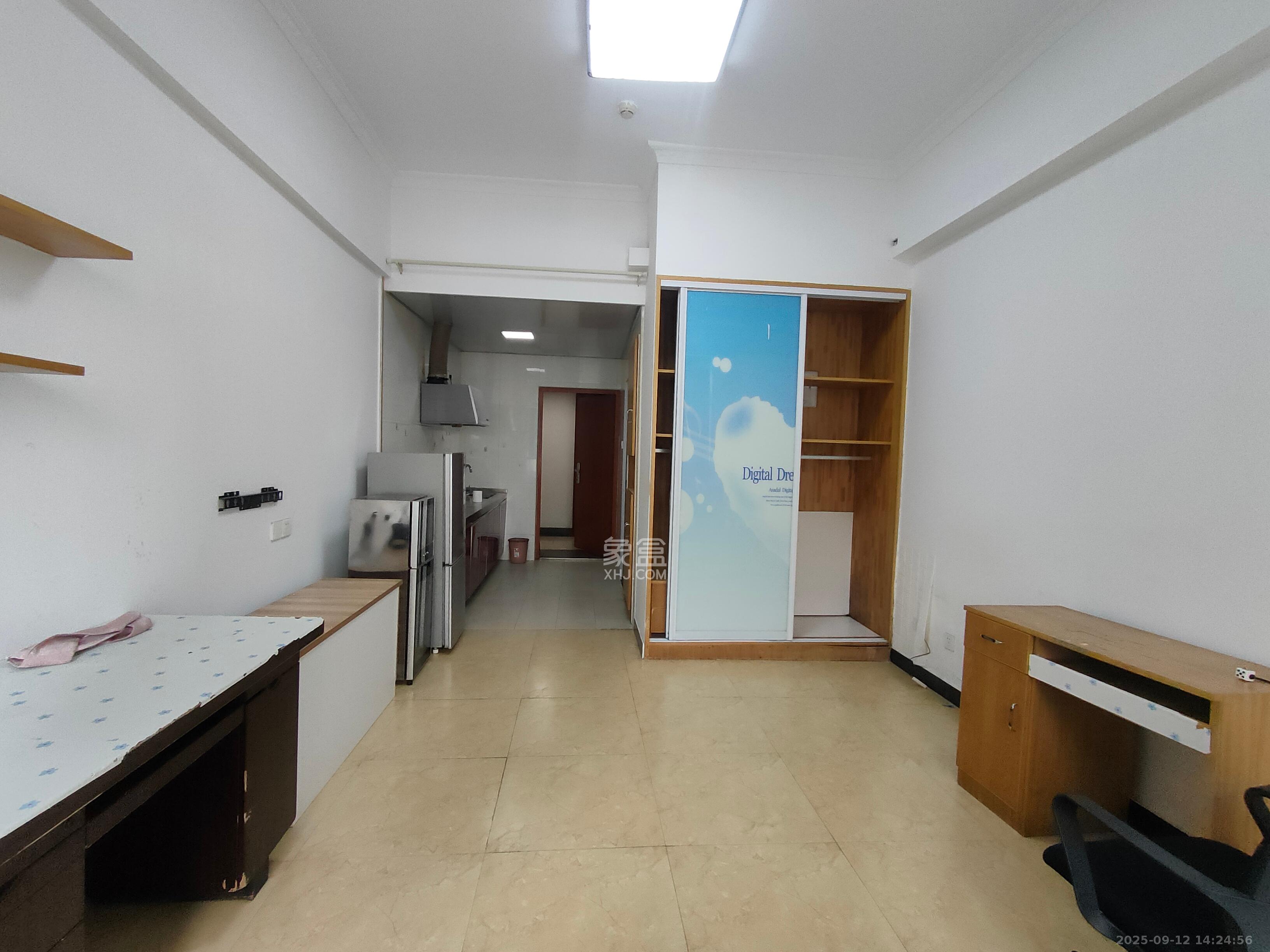 长房时代城 1室1厅1卫 1450.0元/月 长房时代城 1室1厅1卫 1450.0元/月室内图