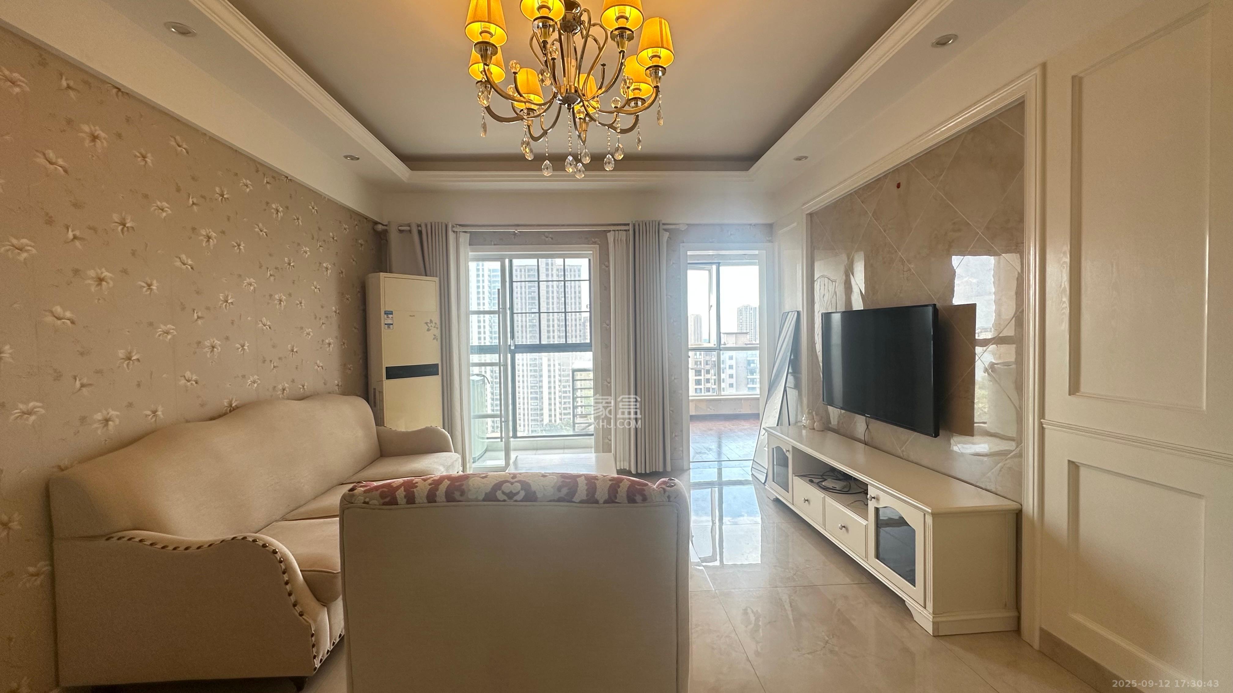 COCO蜜城  3室2厅1卫    2500.0元/月室内图