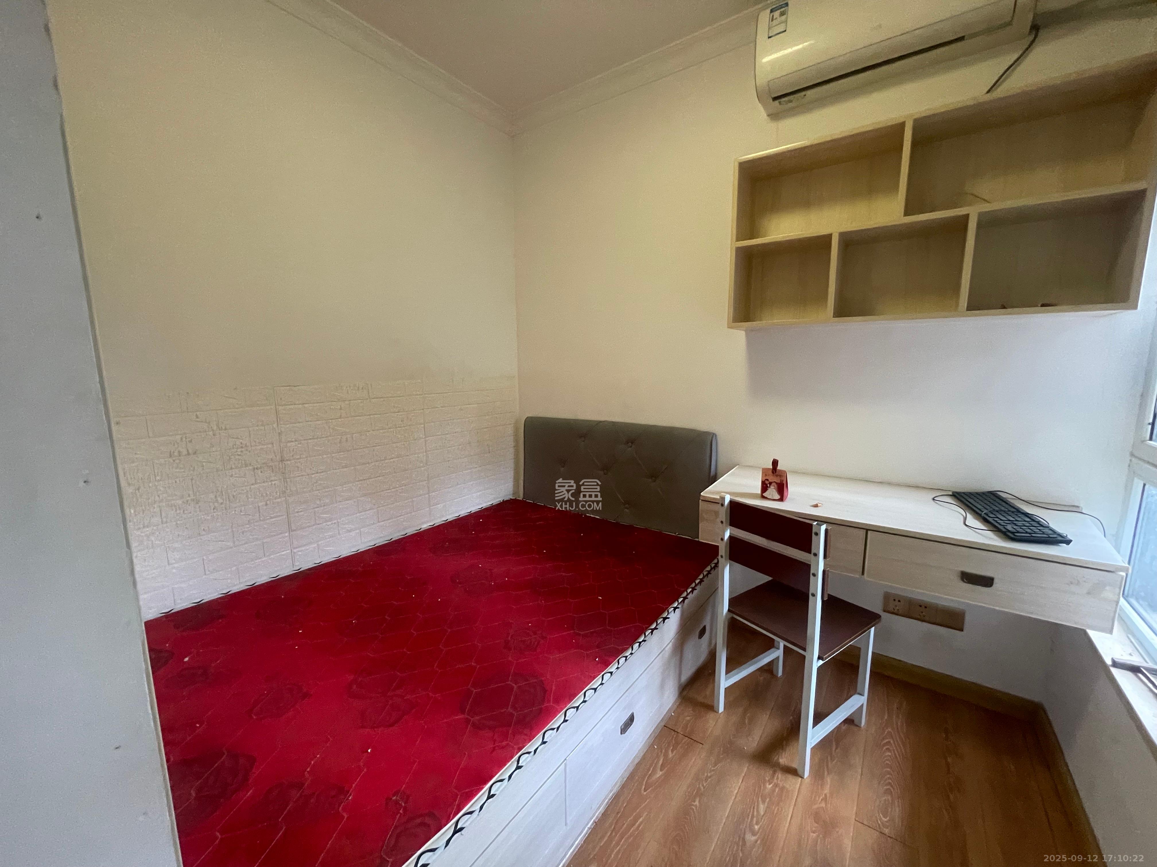 荣盛花语城  2室1厅1卫    1600.0元/月 荣盛花语城  2室1厅1卫    1600.0元/月室内图