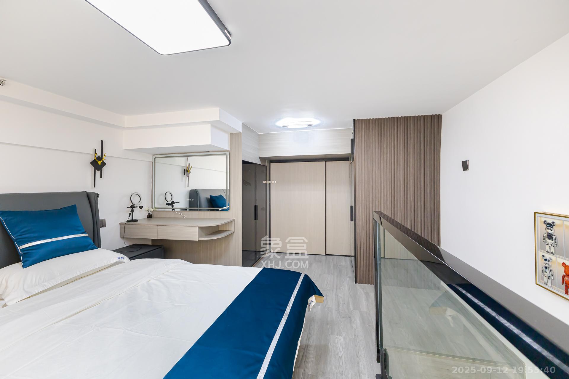 卡地亚公寓  2室1厅1卫    35.0万 卡地亚公寓  2室1厅1卫    35.0万卧室