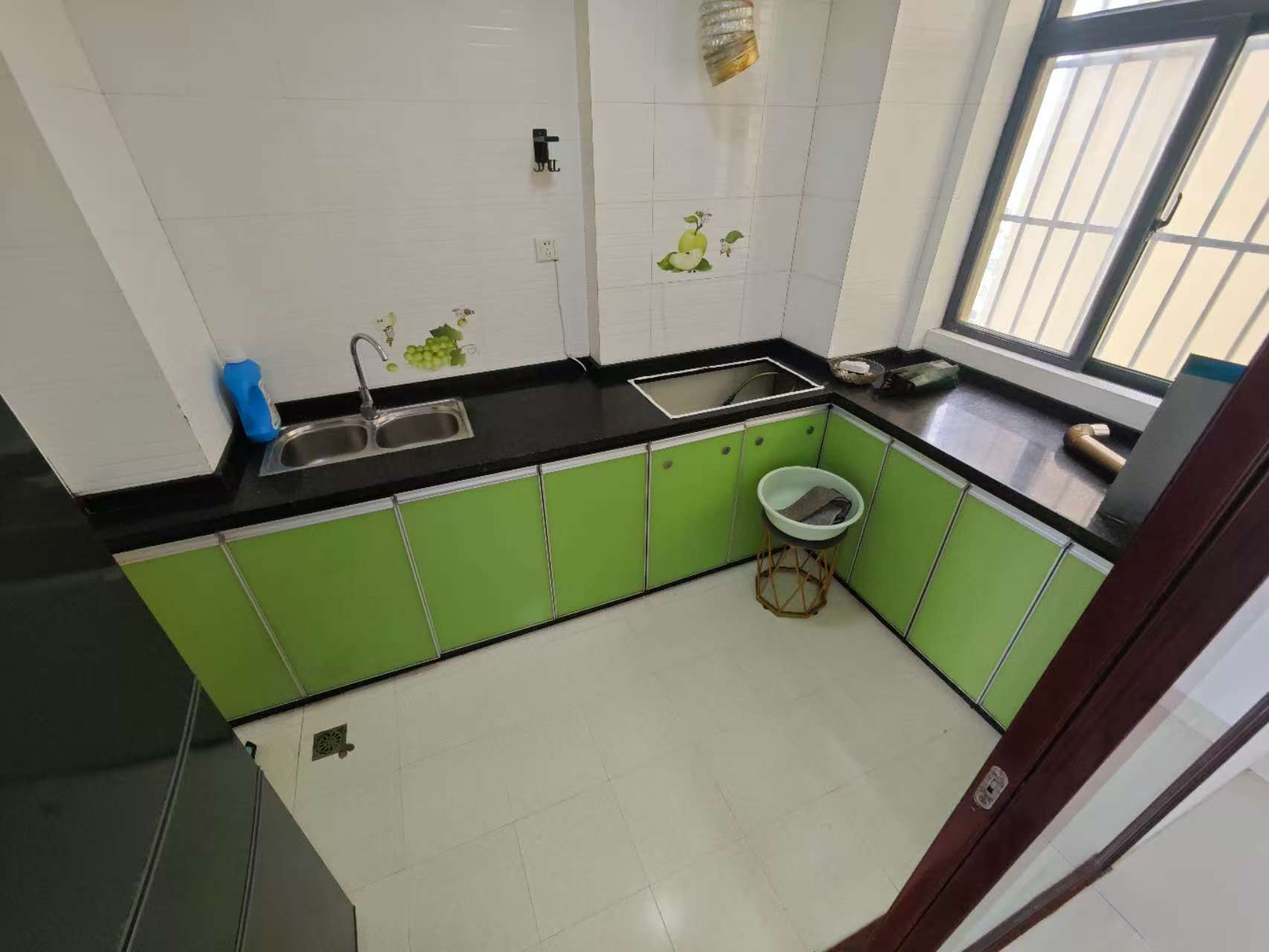 福祥家园 3室2厅1卫 2600.0元/月 福祥家园 3室2厅1卫 2600.0元/月室内图