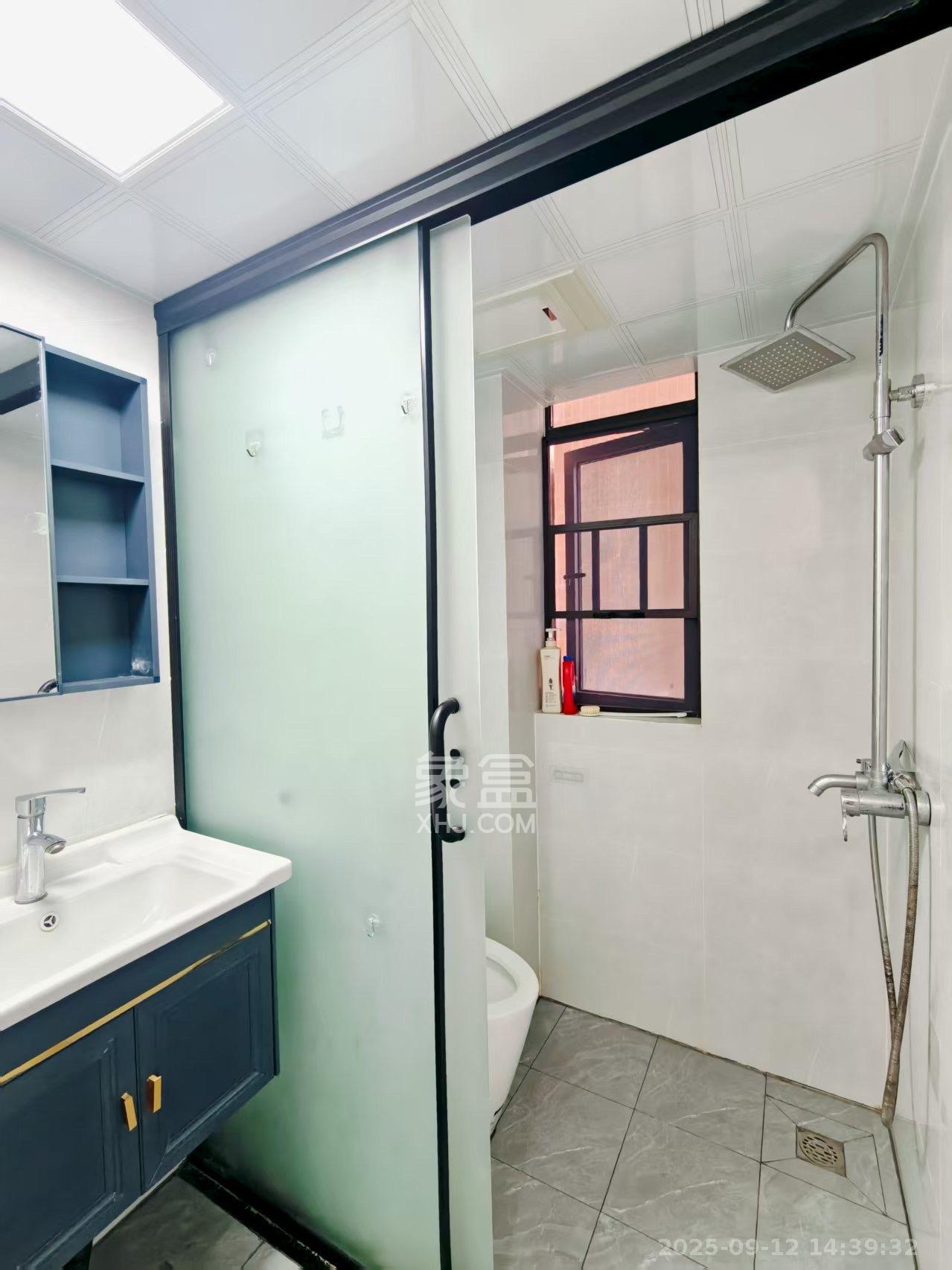 上园商住小区  1室0厅0卫    2000.0元/月室内图