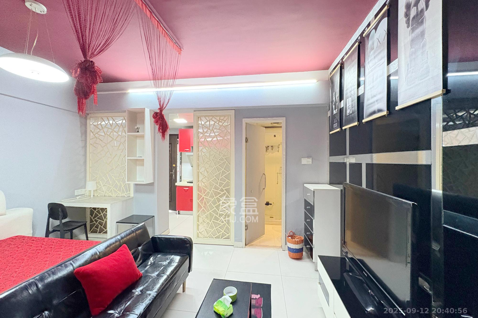 西罗亚大厦  1室1厅1卫    53.0万客厅