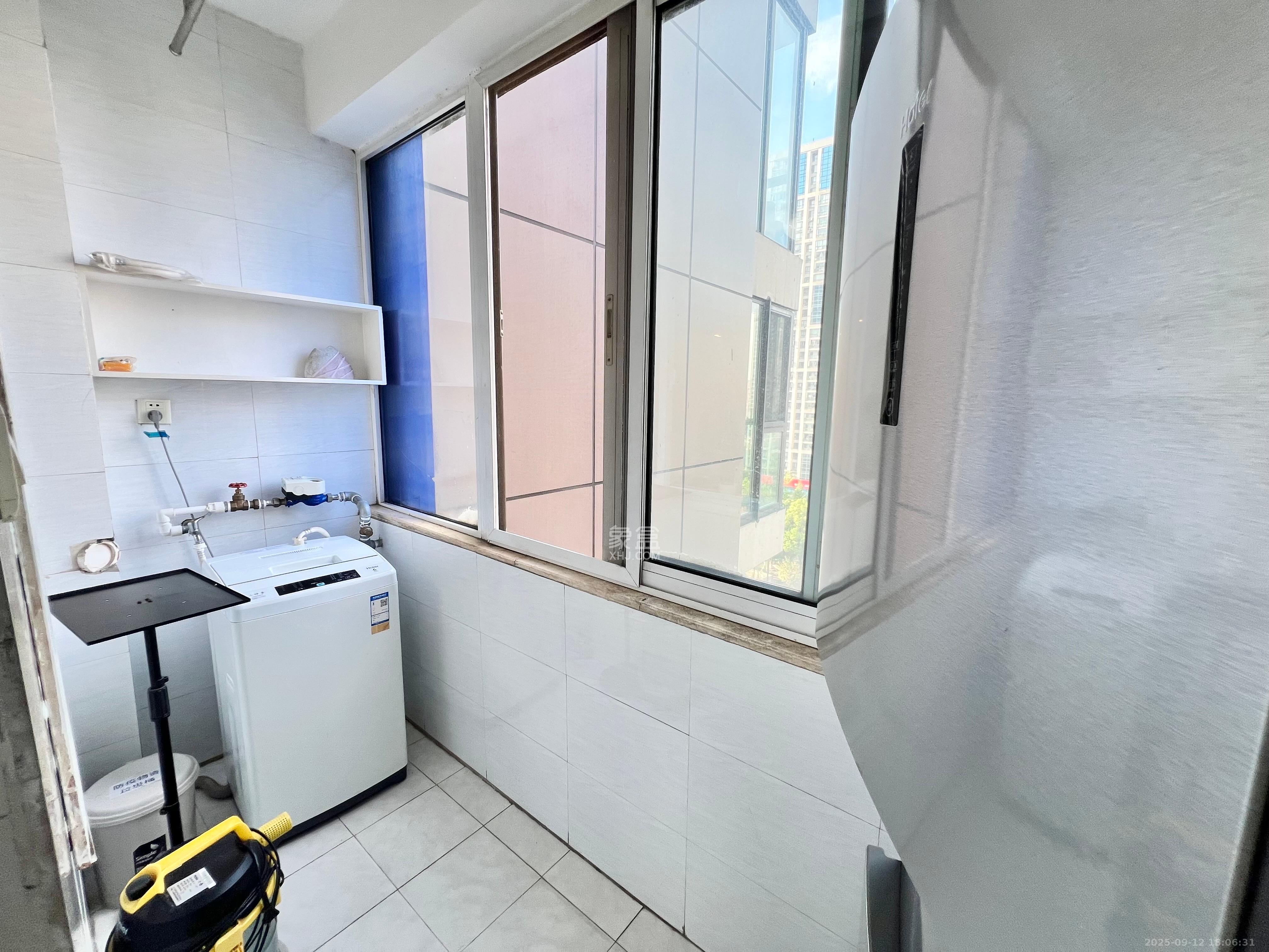 HC新城(建工集团单位房) 3室2厅2卫 2600.0元/月 HC新城(建工集团单位房) 3室2厅2卫 2600.0元/月室内图