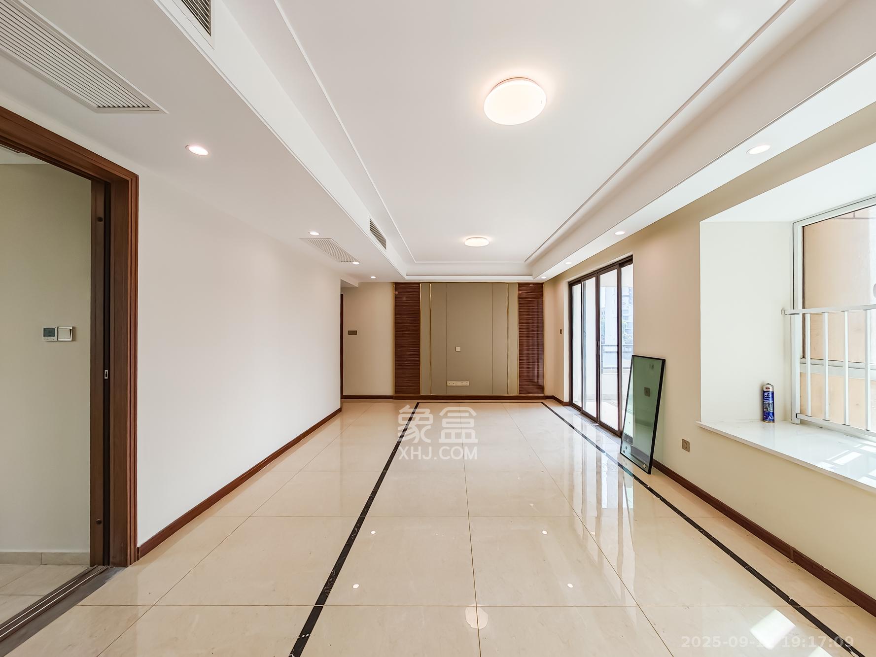 中欣楚天御府E区  4室2厅2卫   128.00万
