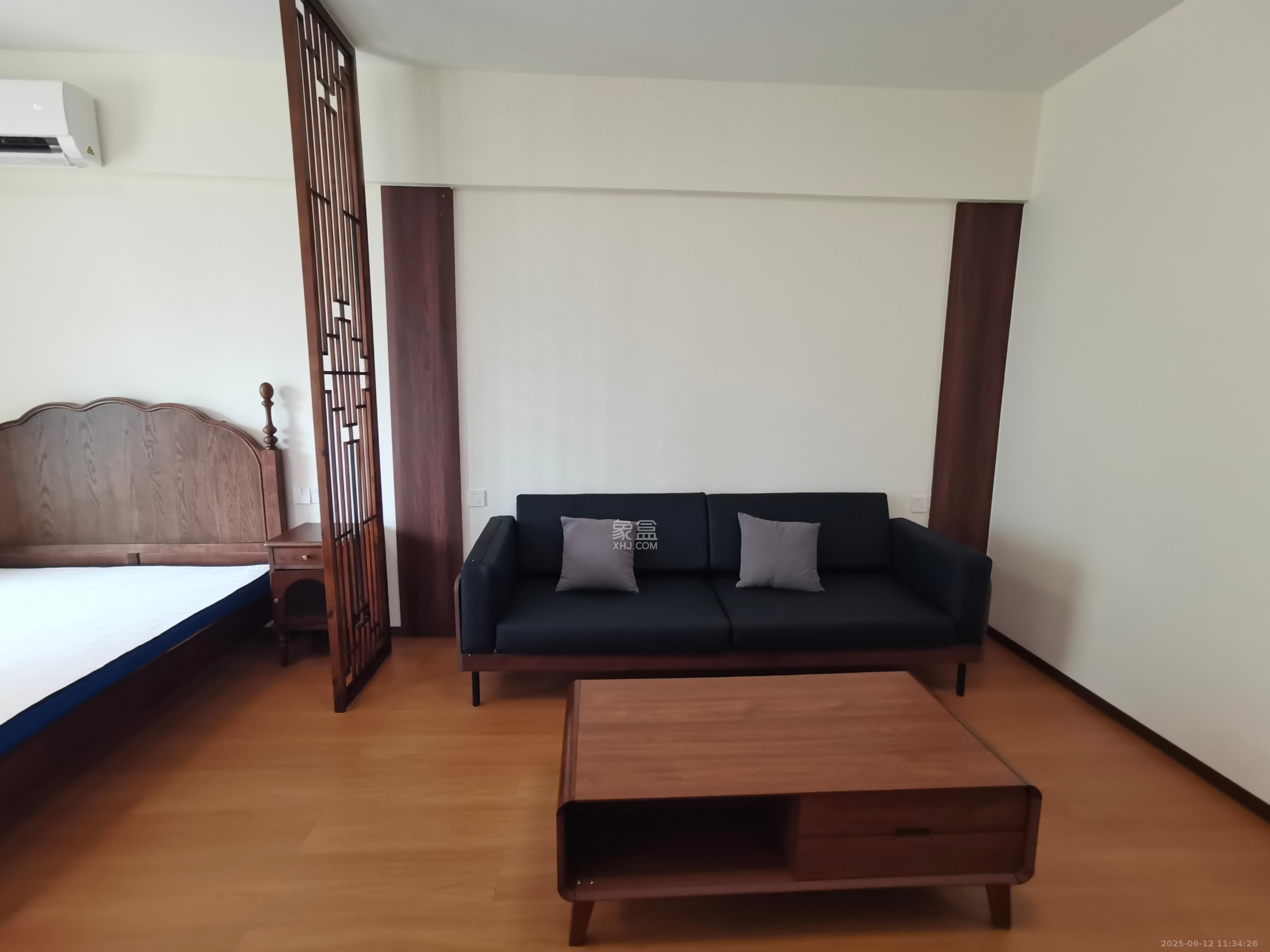 西子一间  1室1厅1卫    1880.0元/月室内图