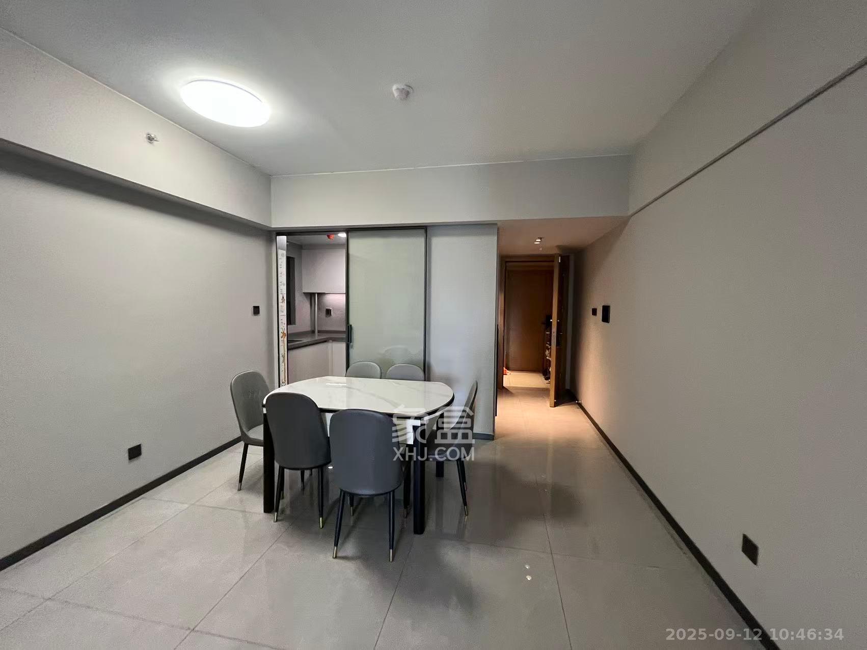 时代梅溪领峰  3室2厅2卫    3200.0元/月室内图