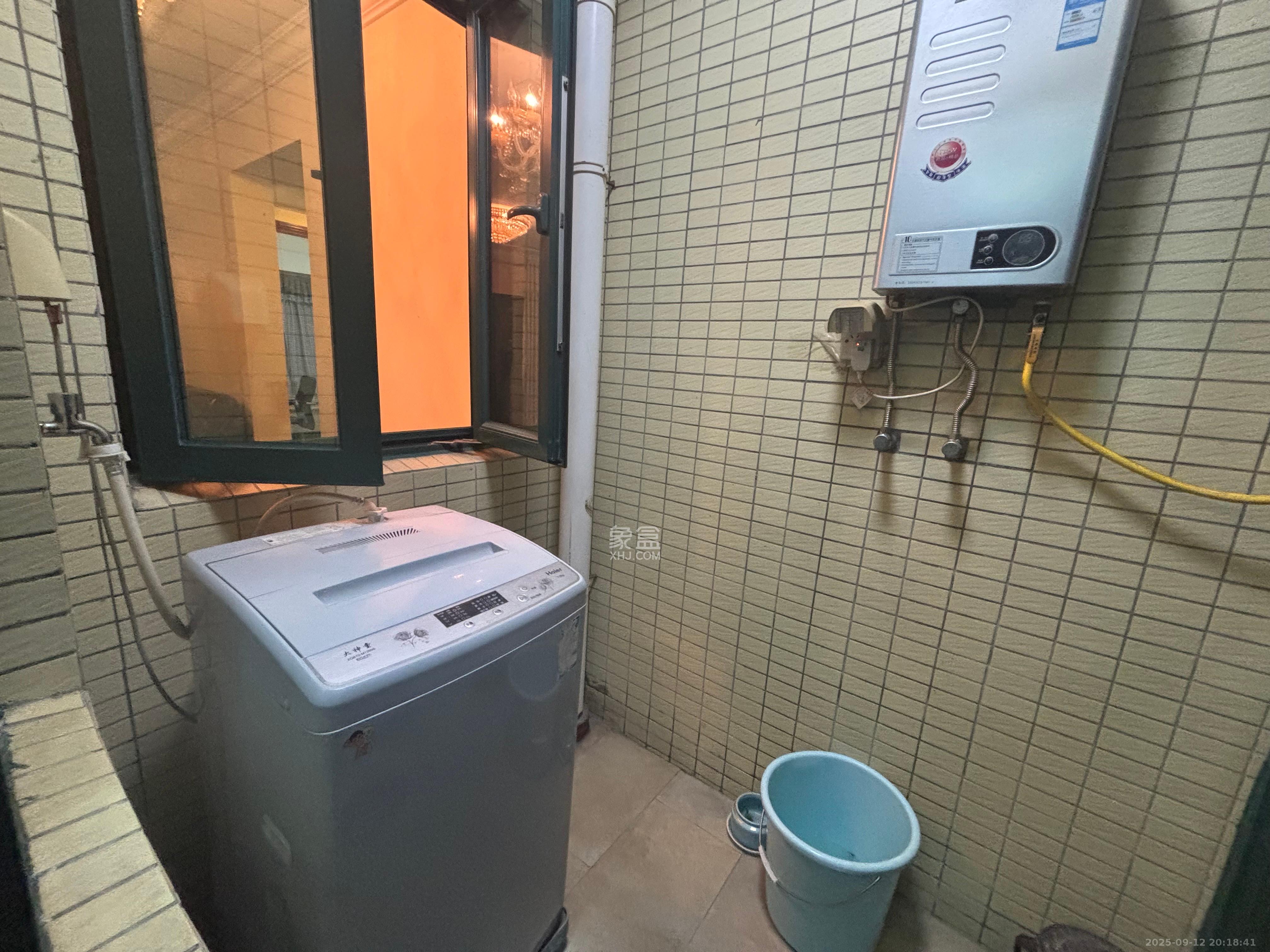 恒大华府 3室2厅1卫 2400.0元/月 恒大华府 3室2厅1卫 2400.0元/月室内图