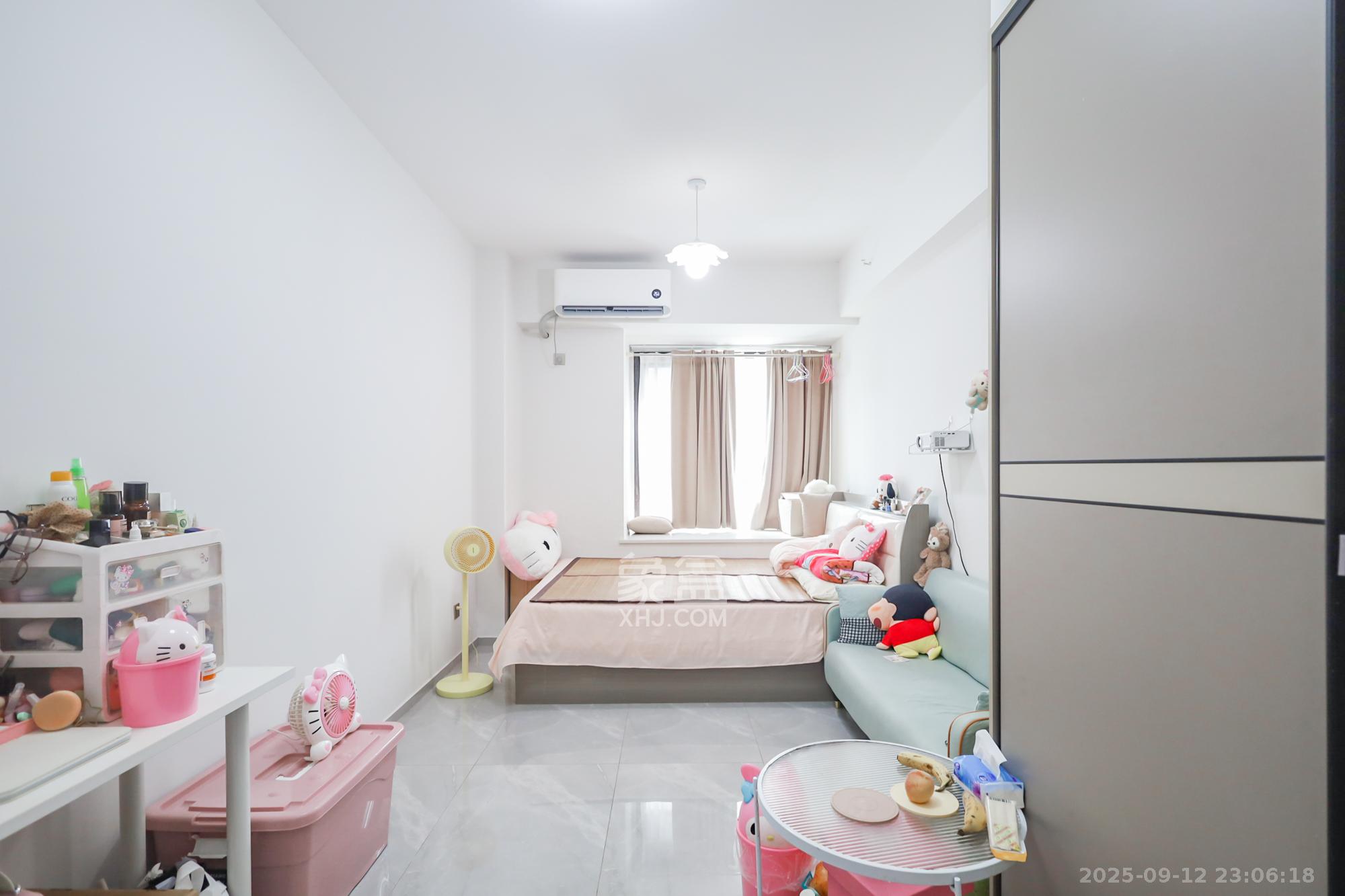 保利海德公园 1室0厅0卫 25.0万 保利海德公园 1室0厅0卫 25.0万客厅