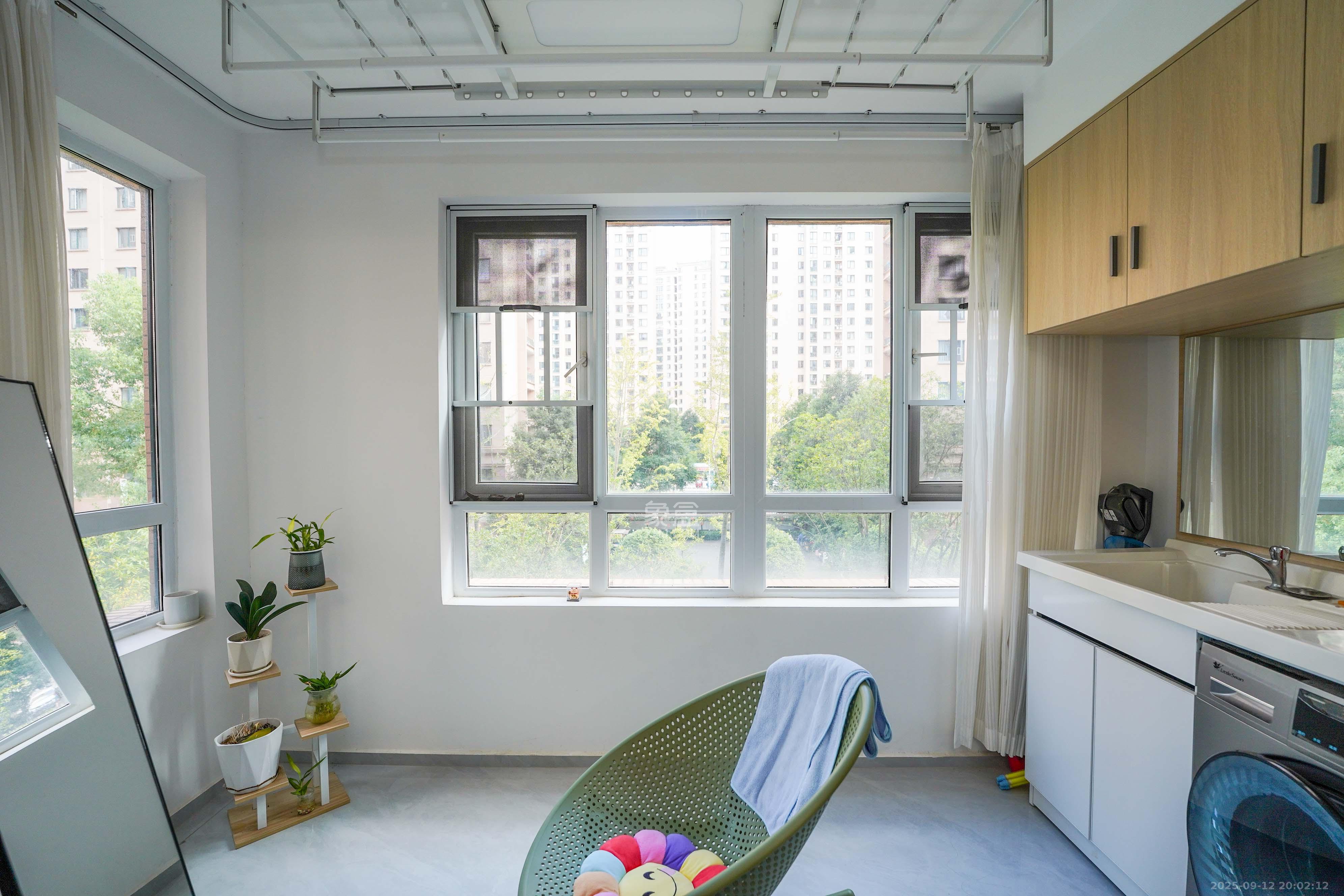 丽发新城 2室2厅1卫 60.0万 丽发新城 2室2厅1卫 60.0万阳台