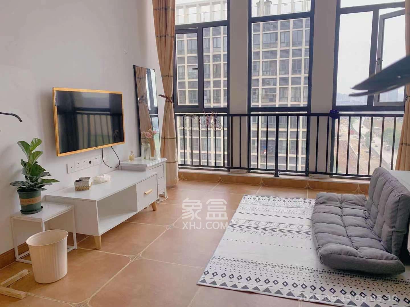 中建芙蓉嘉苑 1室1厅1卫 1500.0元/月 中建芙蓉嘉苑 1室1厅1卫 1500.0元/月室内图