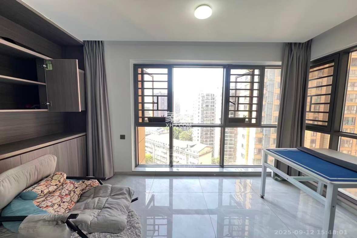 雅立天骄阁 4室2厅2卫 2600.0元/月 雅立天骄阁 4室2厅2卫 2600.0元/月室内图