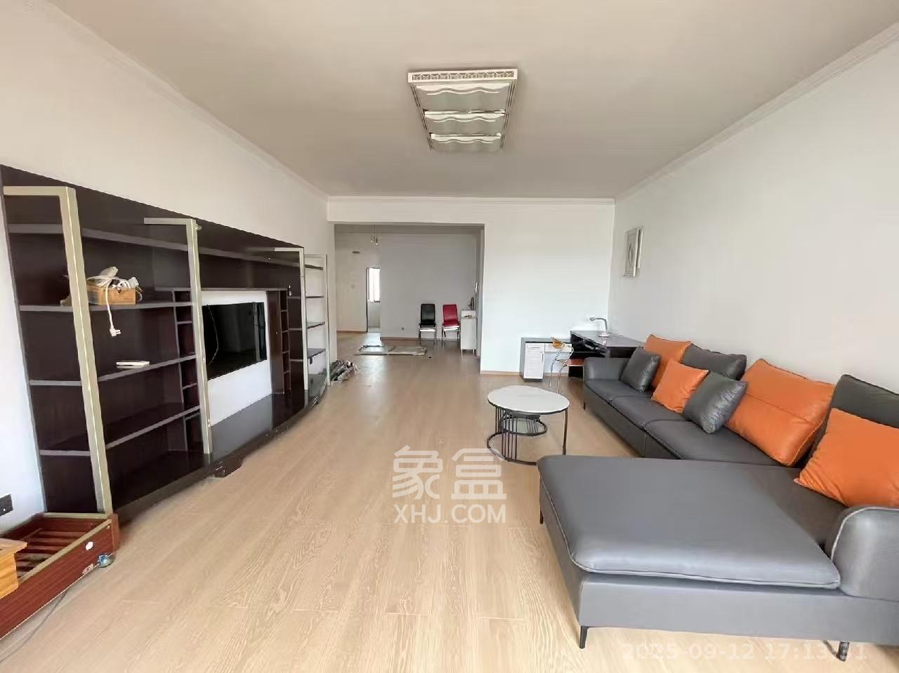 长沙紫金苑  3室2厅1卫    3800.0元/月