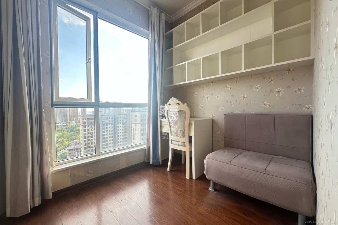 COCO蜜城 3室2厅1卫 2500.0元/月 COCO蜜城 3室2厅1卫 2500.0元/月室内图