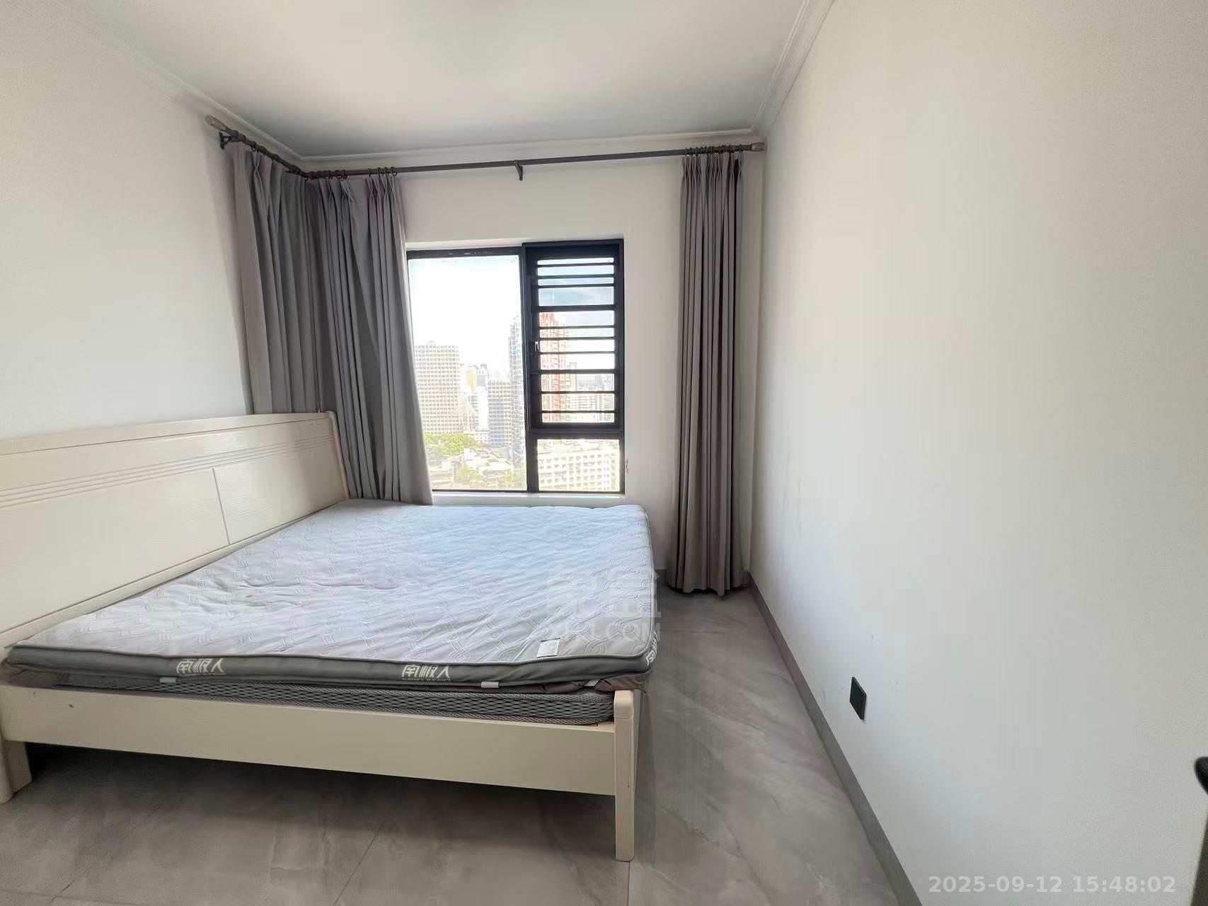 雅立天骄阁 4室2厅2卫 2600.0元/月 雅立天骄阁 4室2厅2卫 2600.0元/月室内图