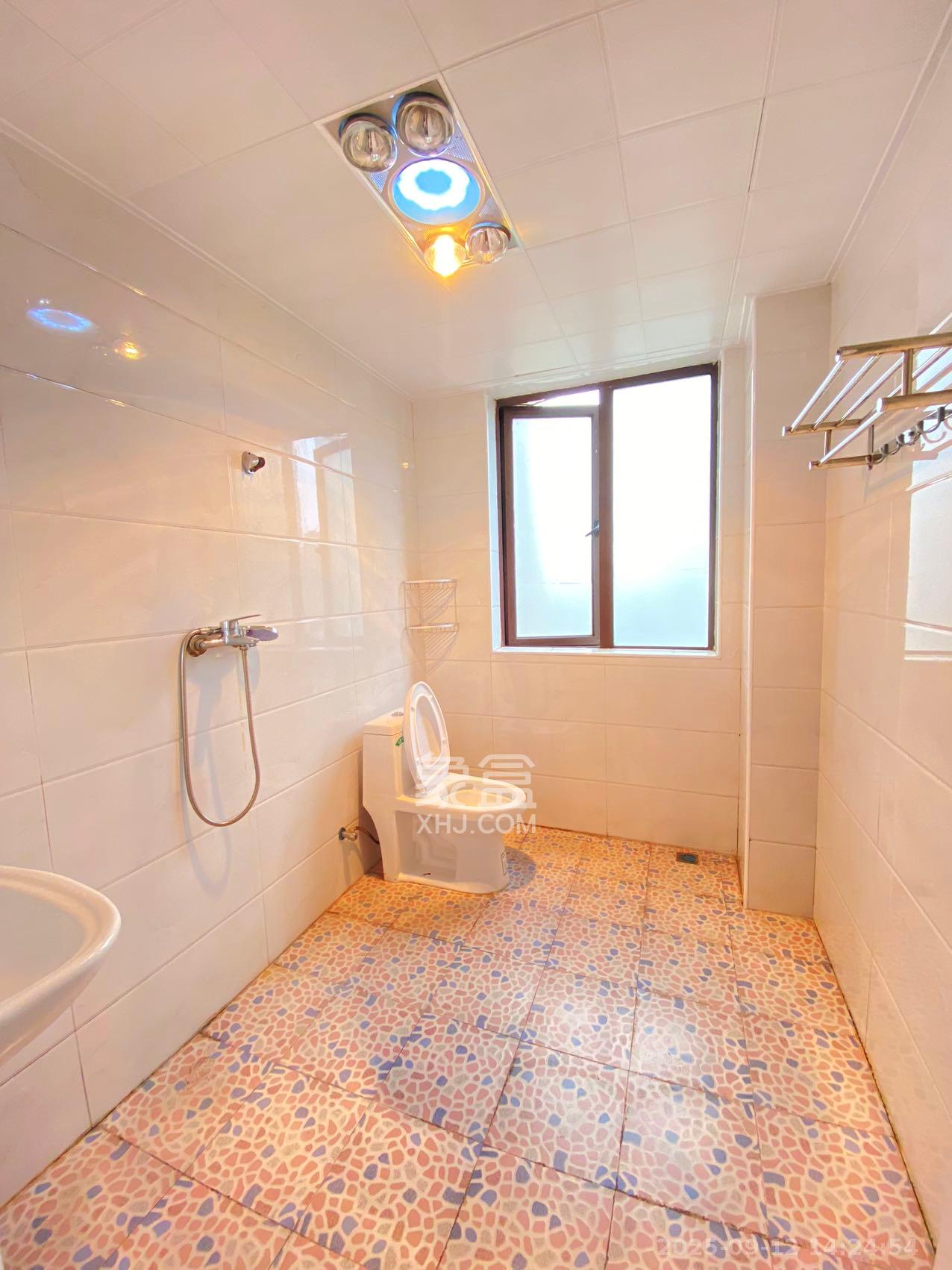 大鸿杰座  1室1厅1卫    1250.0元/月室内图