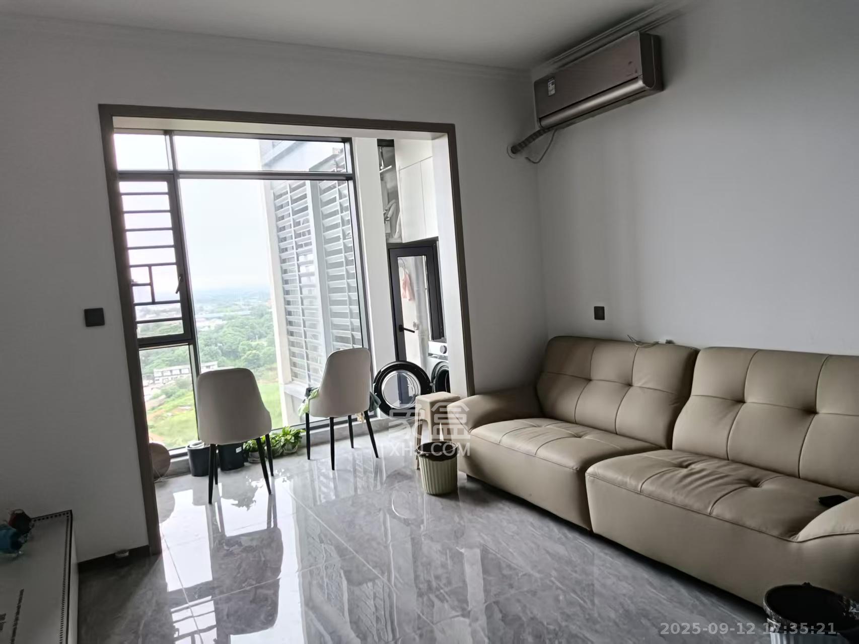 北控浩瀚 3室2厅2卫 2200.0元/月 北控浩瀚 3室2厅2卫 2200.0元/月室内图