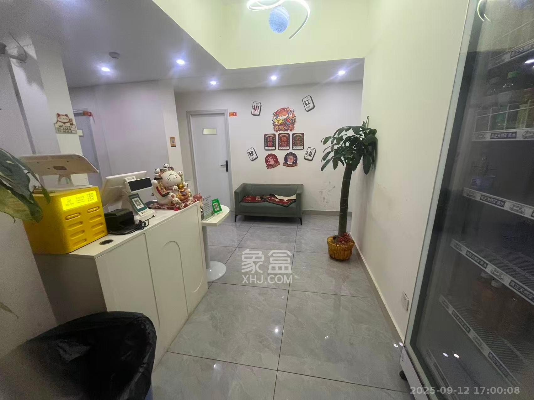 万坤图财富广场  1室1厅1卫    8500.0元/月 万坤图财富广场  1室1厅1卫    8500.0元/月室内图