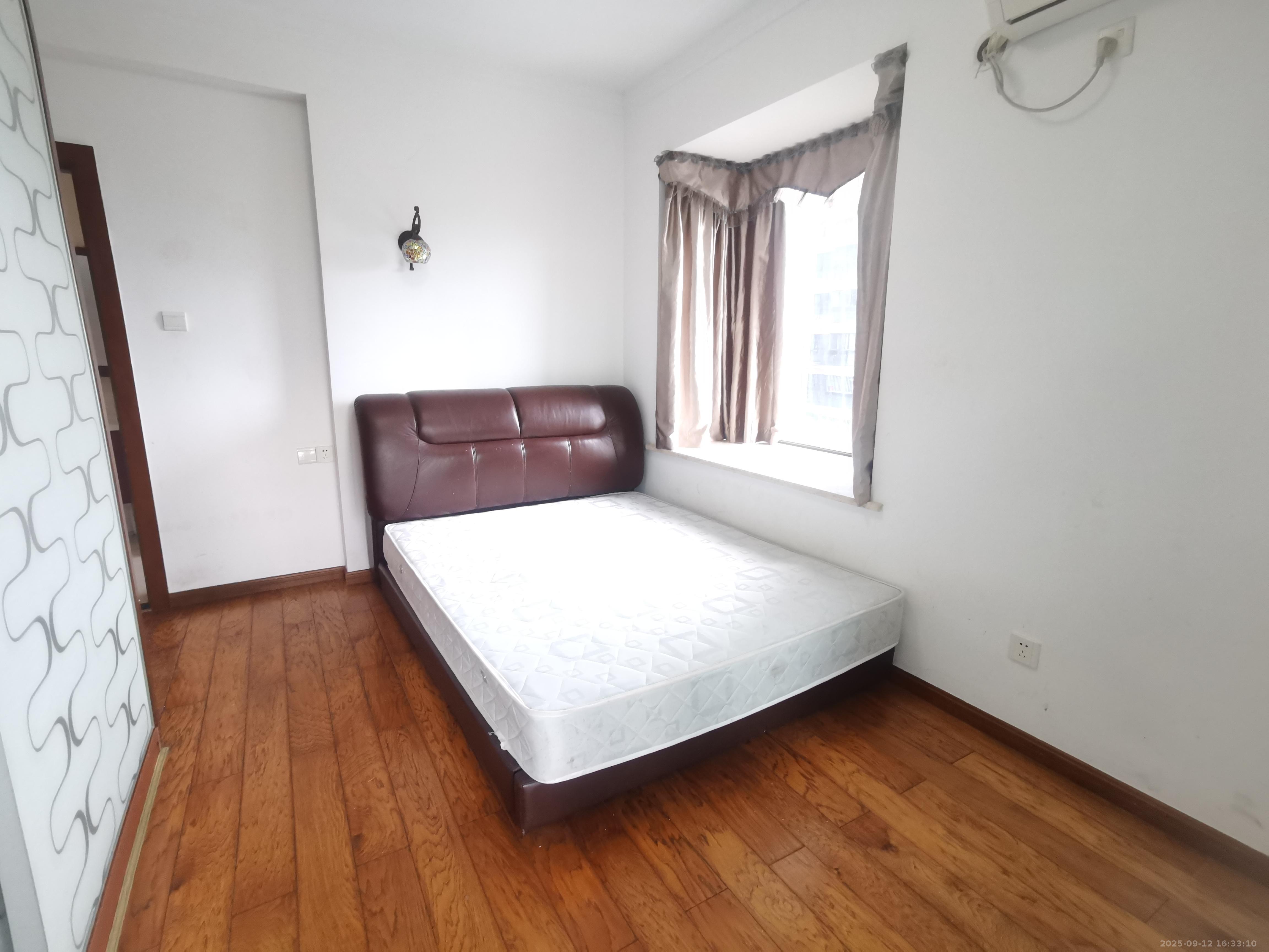 西城龙庭 4室2厅2卫 3000.0元/月 西城龙庭 4室2厅2卫 3000.0元/月室内图