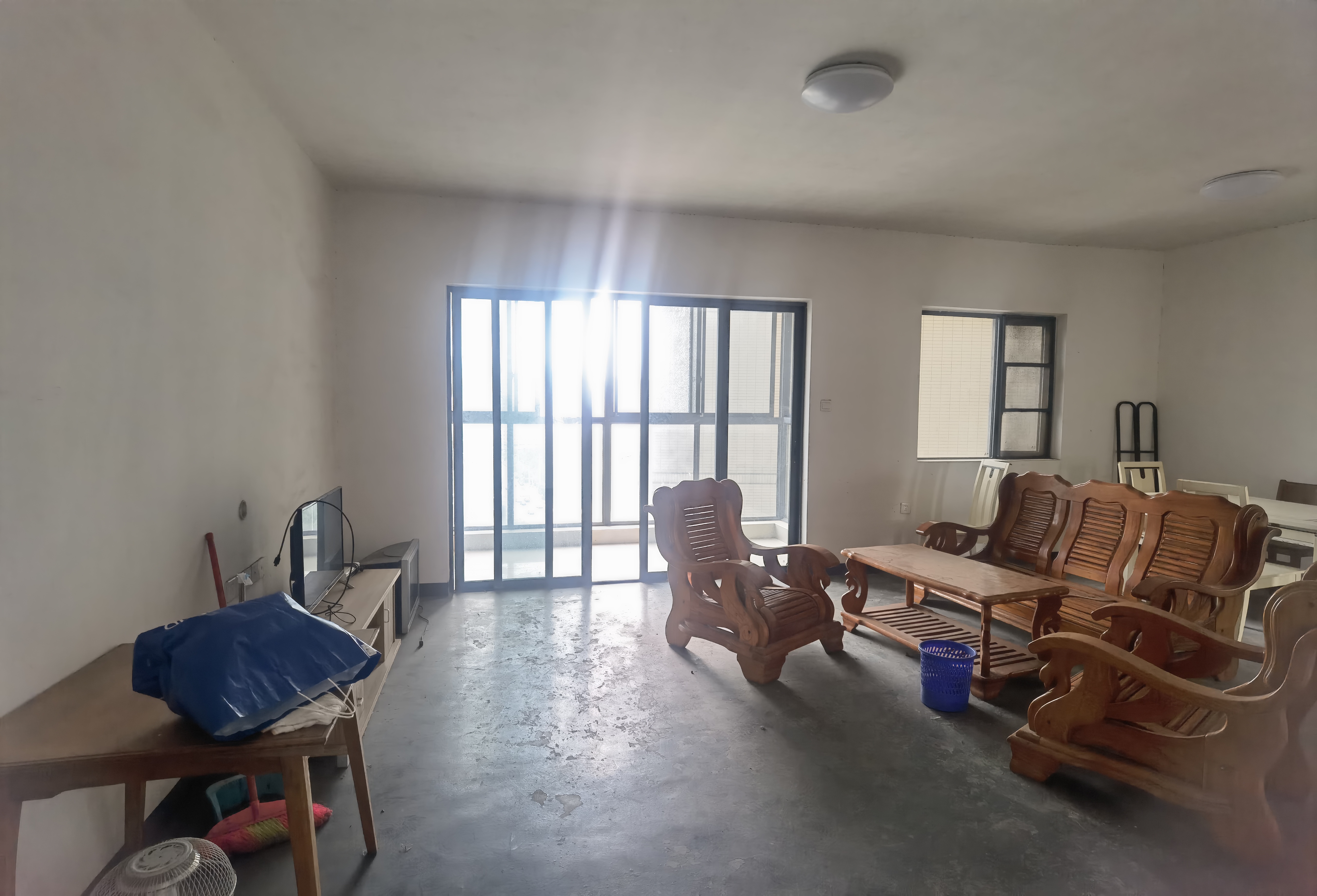 美的城一期 3室2厅2卫 1800.0元/月 美的城一期 3室2厅2卫 1800.0元/月户型图