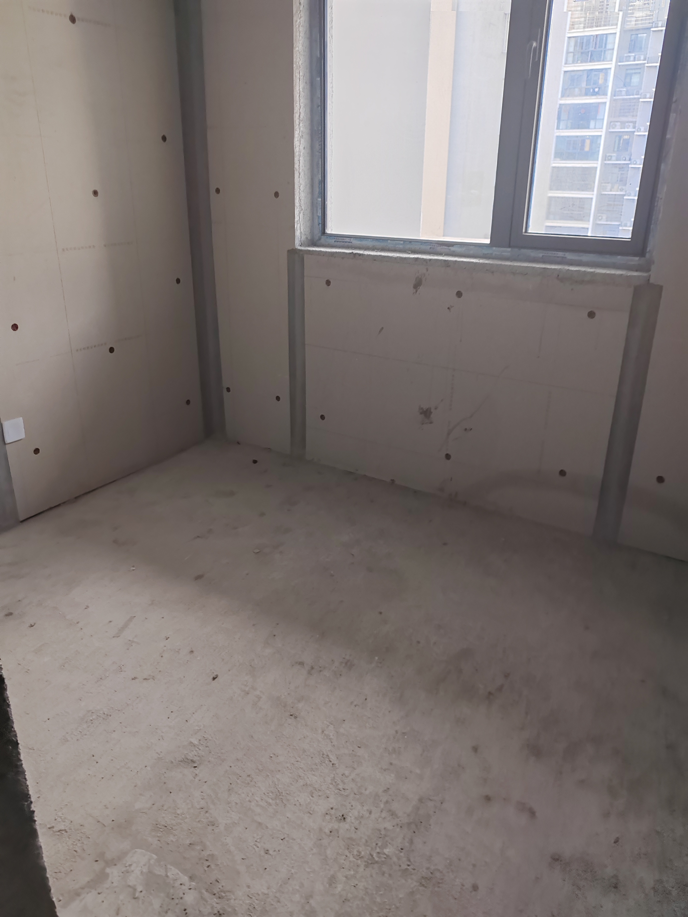 吾悦广场  4室2厅2卫    81.2万客厅