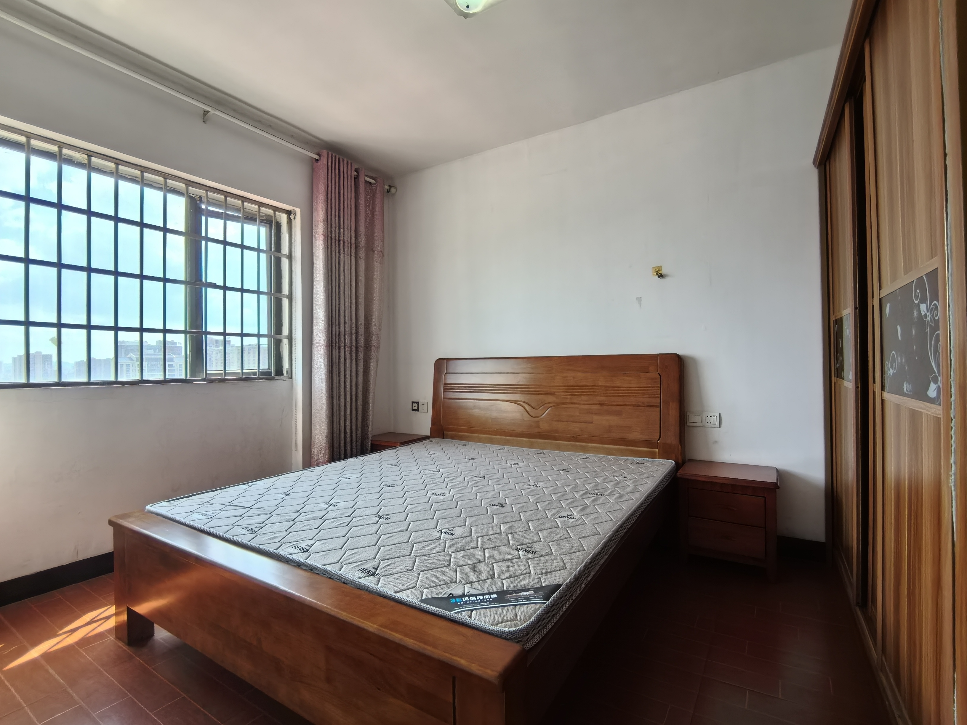 龙泰上品 1室0厅0卫 1500.0元/月 龙泰上品 1室0厅0卫 1500.0元/月室内图