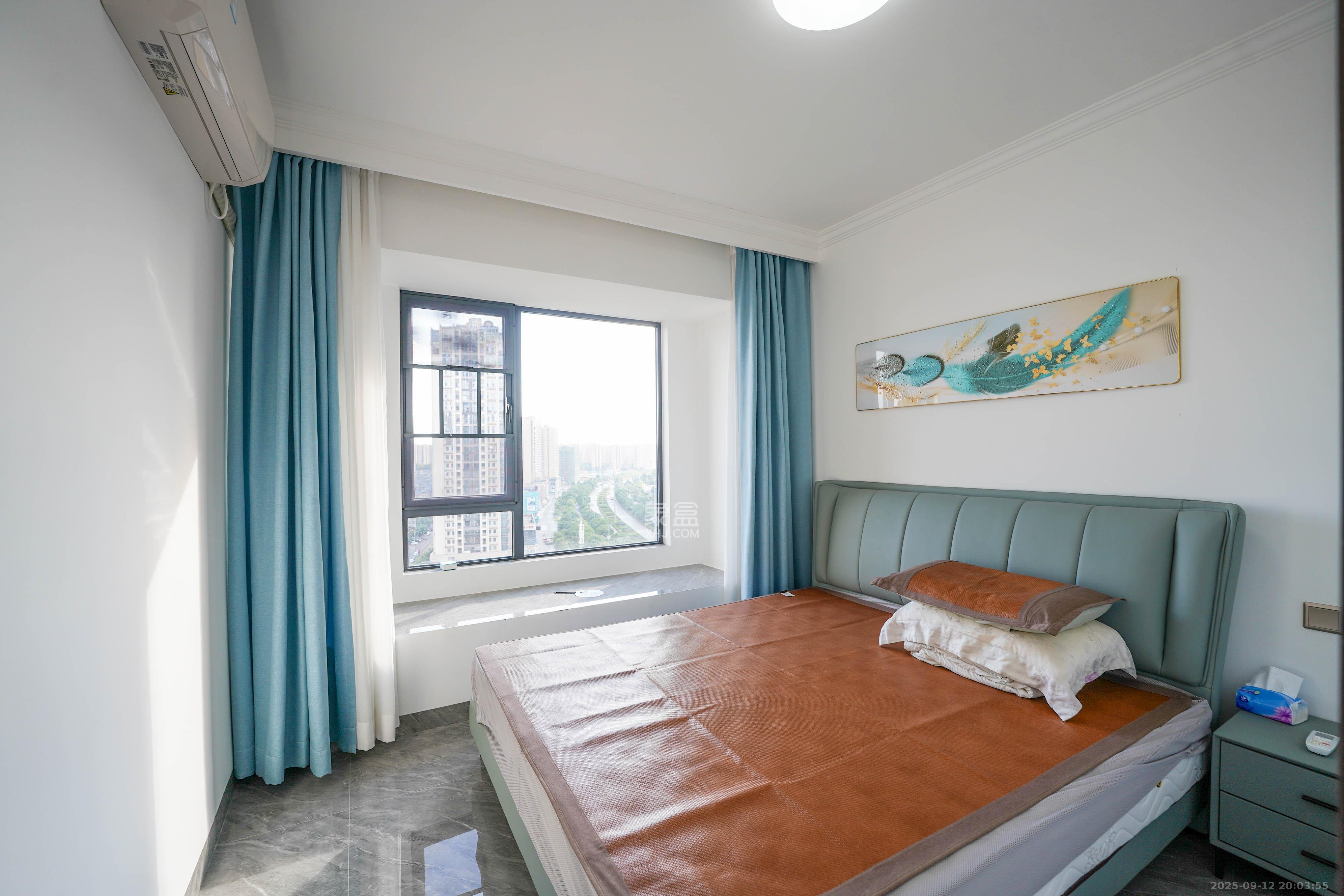 旭辉雨金广场 3室2厅2卫 108.0万 旭辉雨金广场 3室2厅2卫 108.0万卧室