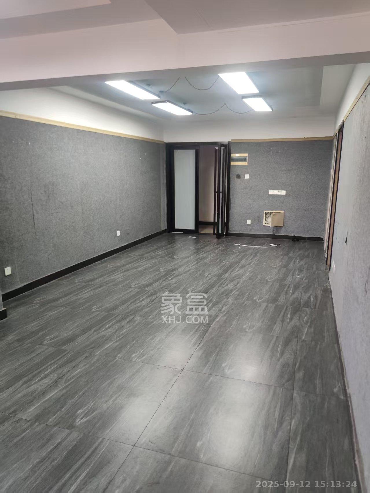 顺安大厦 2室1厅1卫 2200.0元/月 顺安大厦 2室1厅1卫 2200.0元/月室内图