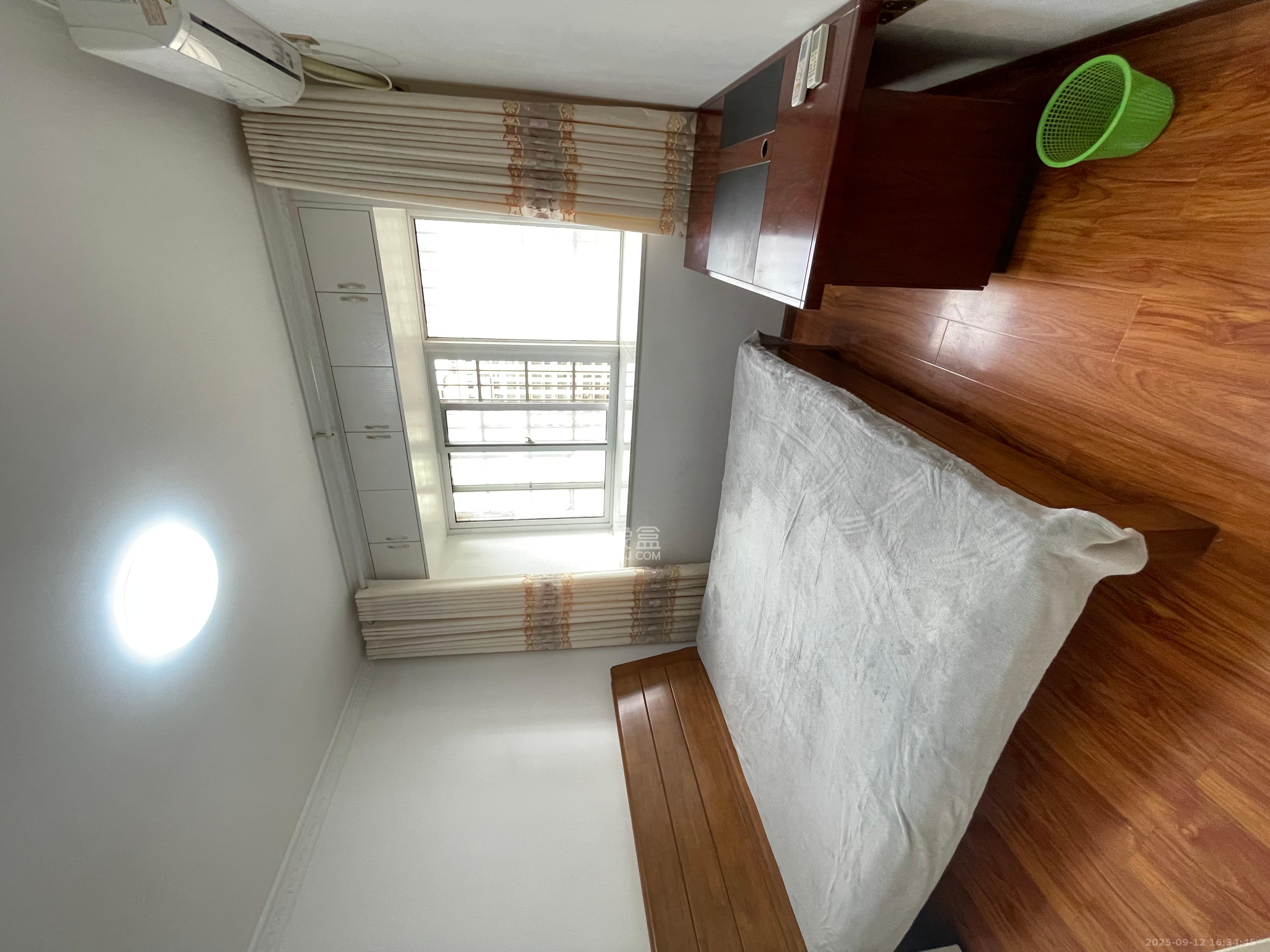 和康园小区 3室2厅1卫 2100.0元/月 和康园小区 3室2厅1卫 2100.0元/月室内图