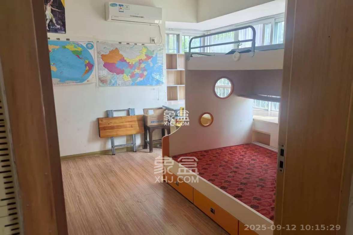 香槟小镇(香槟花苑) 3室2厅1卫 1800.0元/月 香槟小镇(香槟花苑) 3室2厅1卫 1800.0元/月室内图