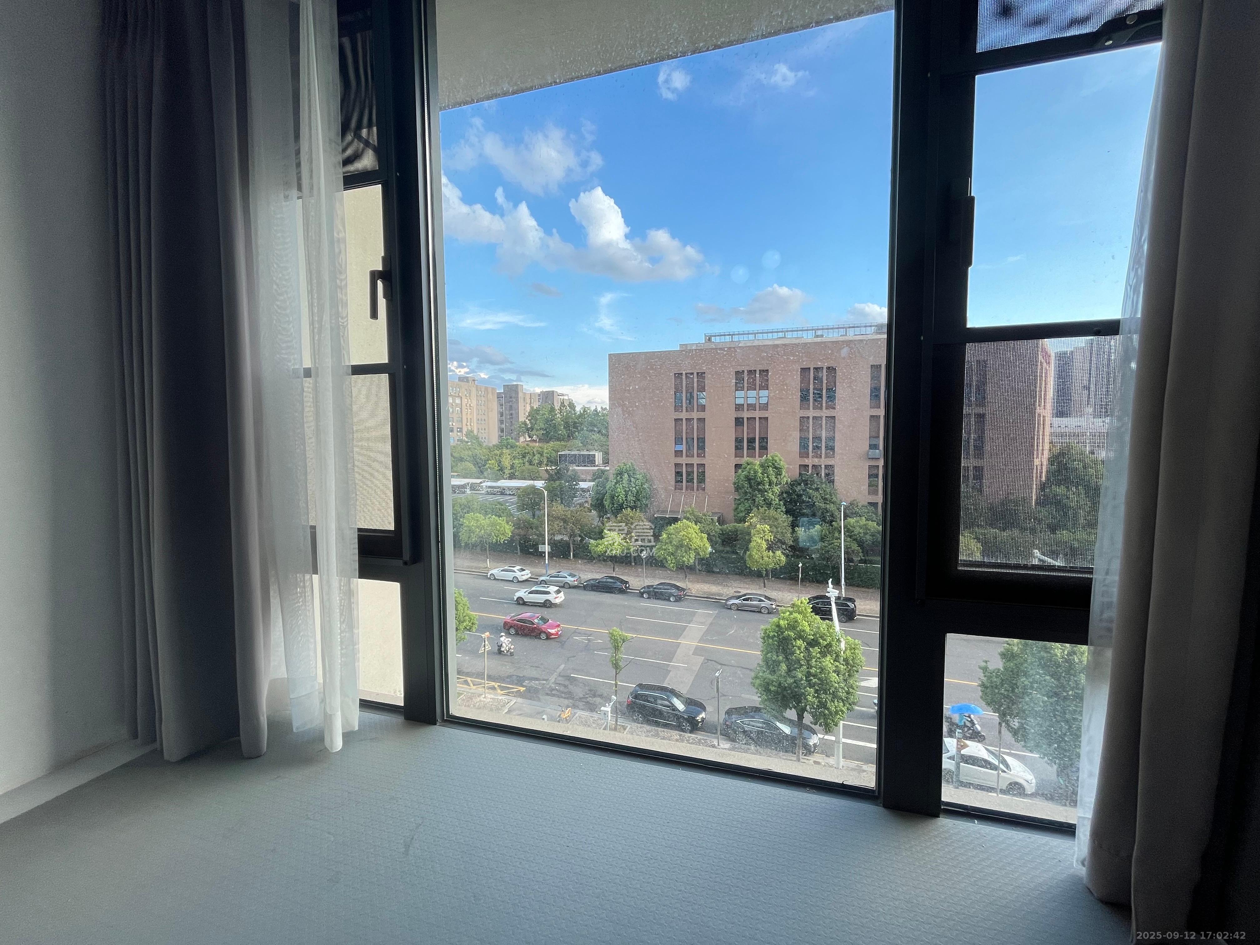 龙湖湘江星座(祺鑫星座公寓) 1室1厅1卫 1500.0元/月 龙湖湘江星座(祺鑫星座公寓) 1室1厅1卫 1500.0元/月室内图